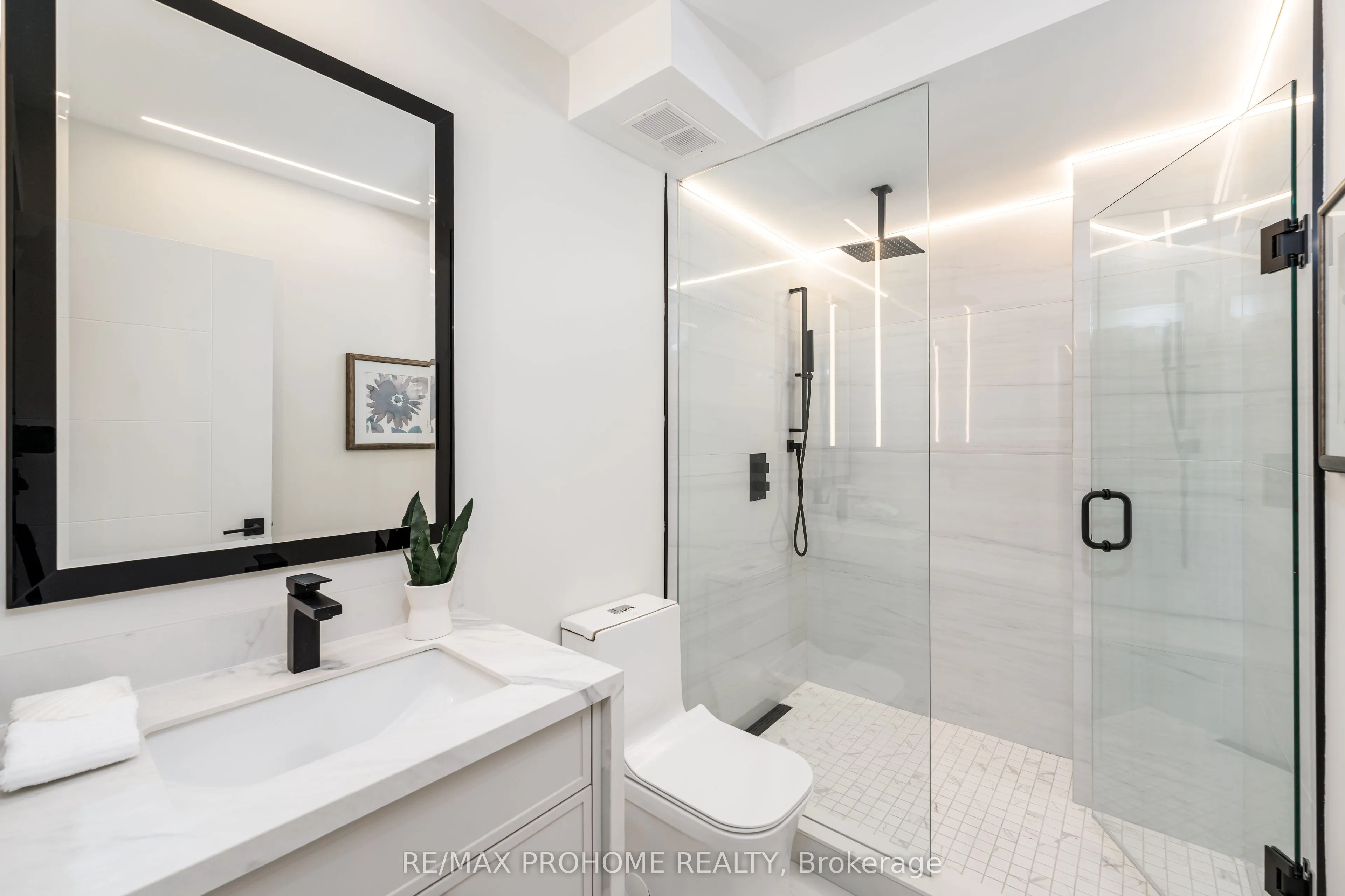 66 Collier Street, #2D