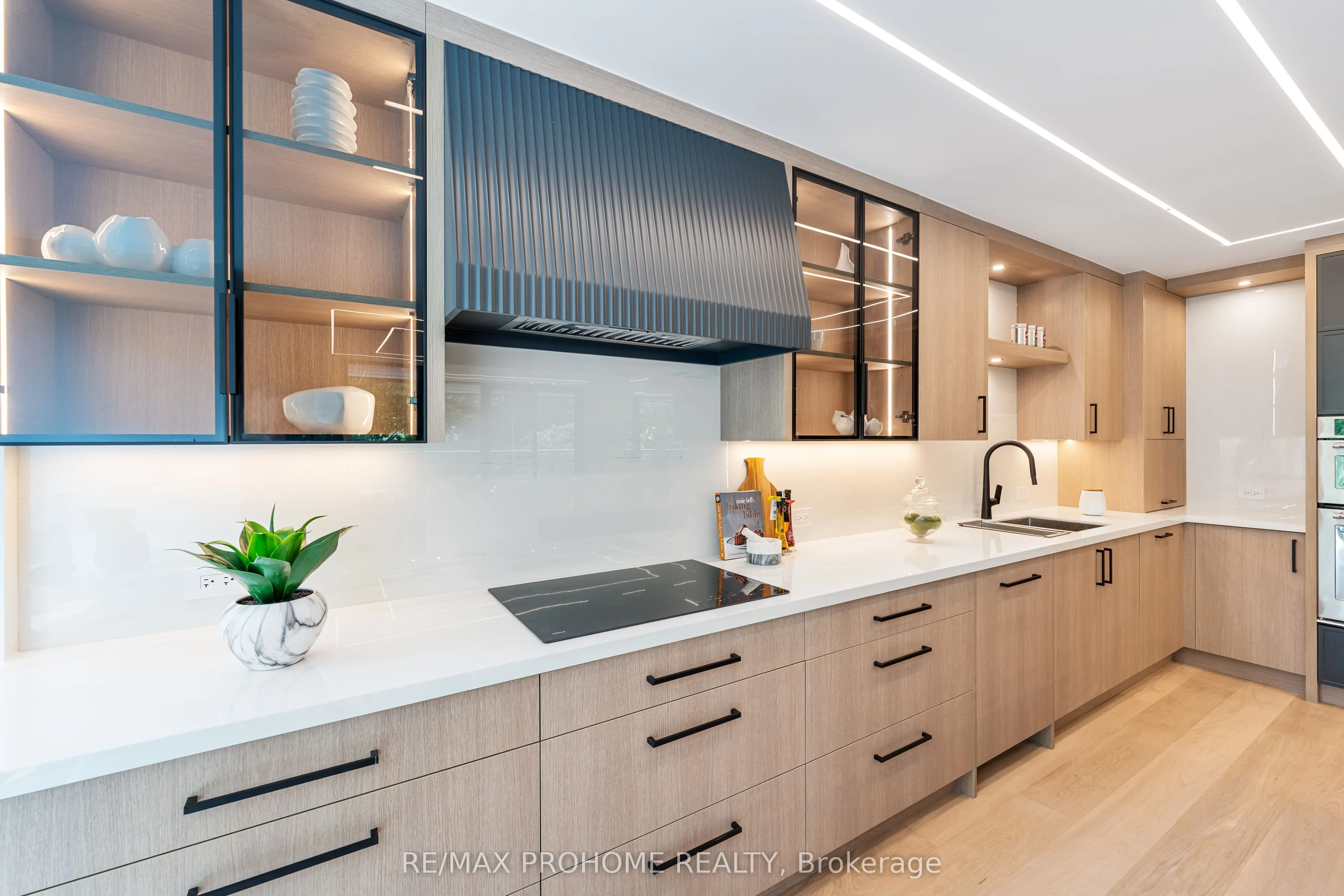 66 Collier Street, #2D