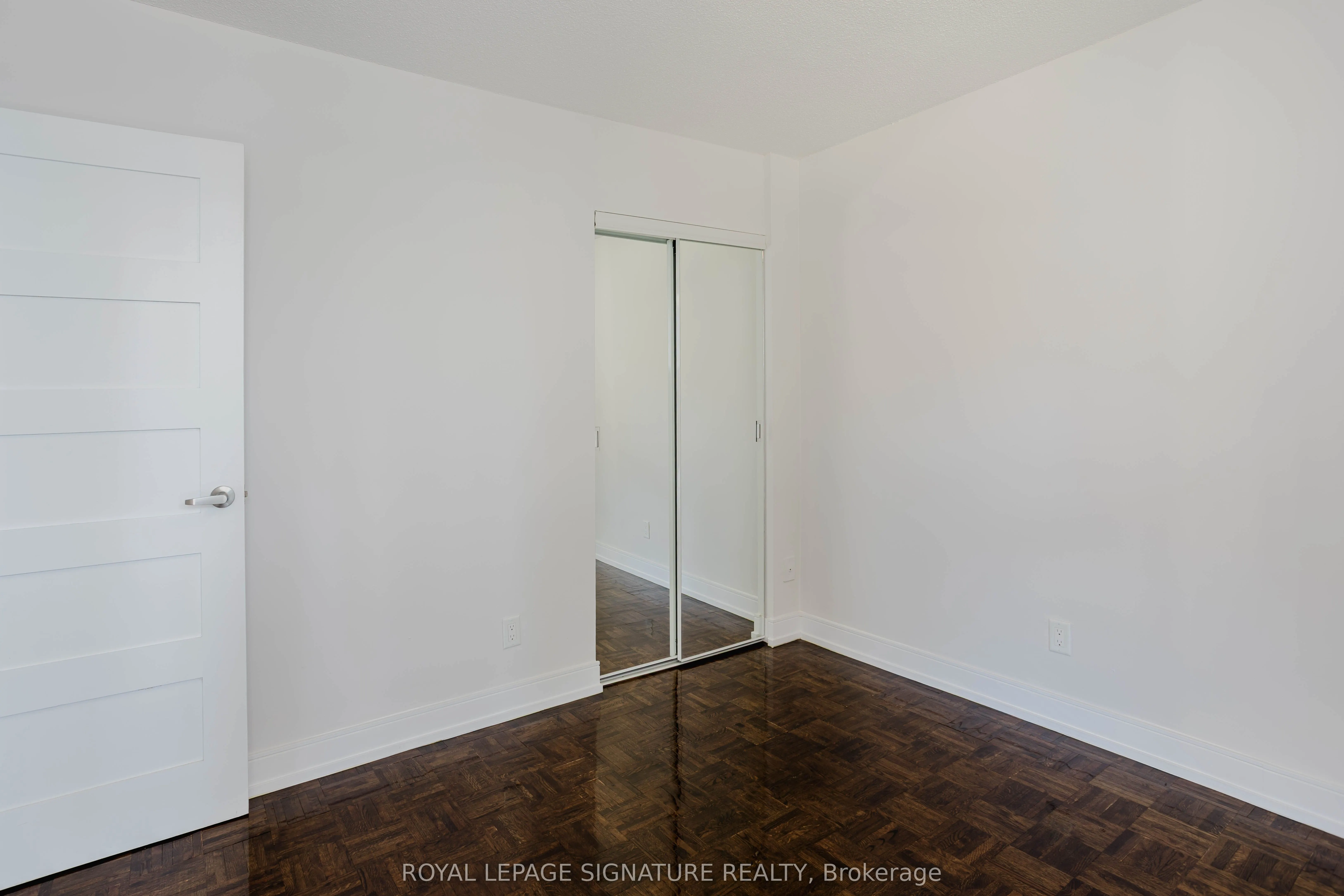 33 Isabella Street, #1806