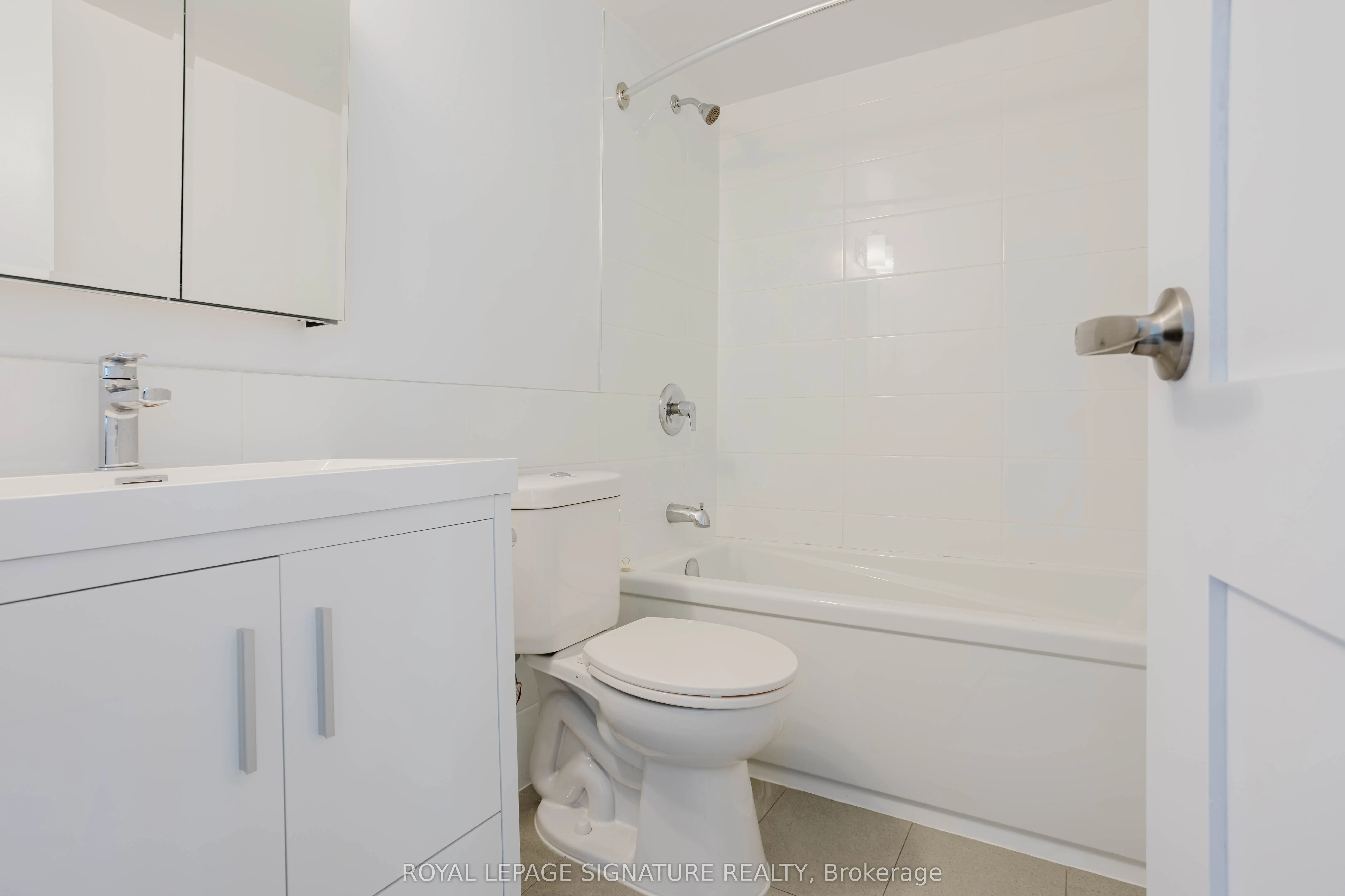 33 Isabella Street, #1806