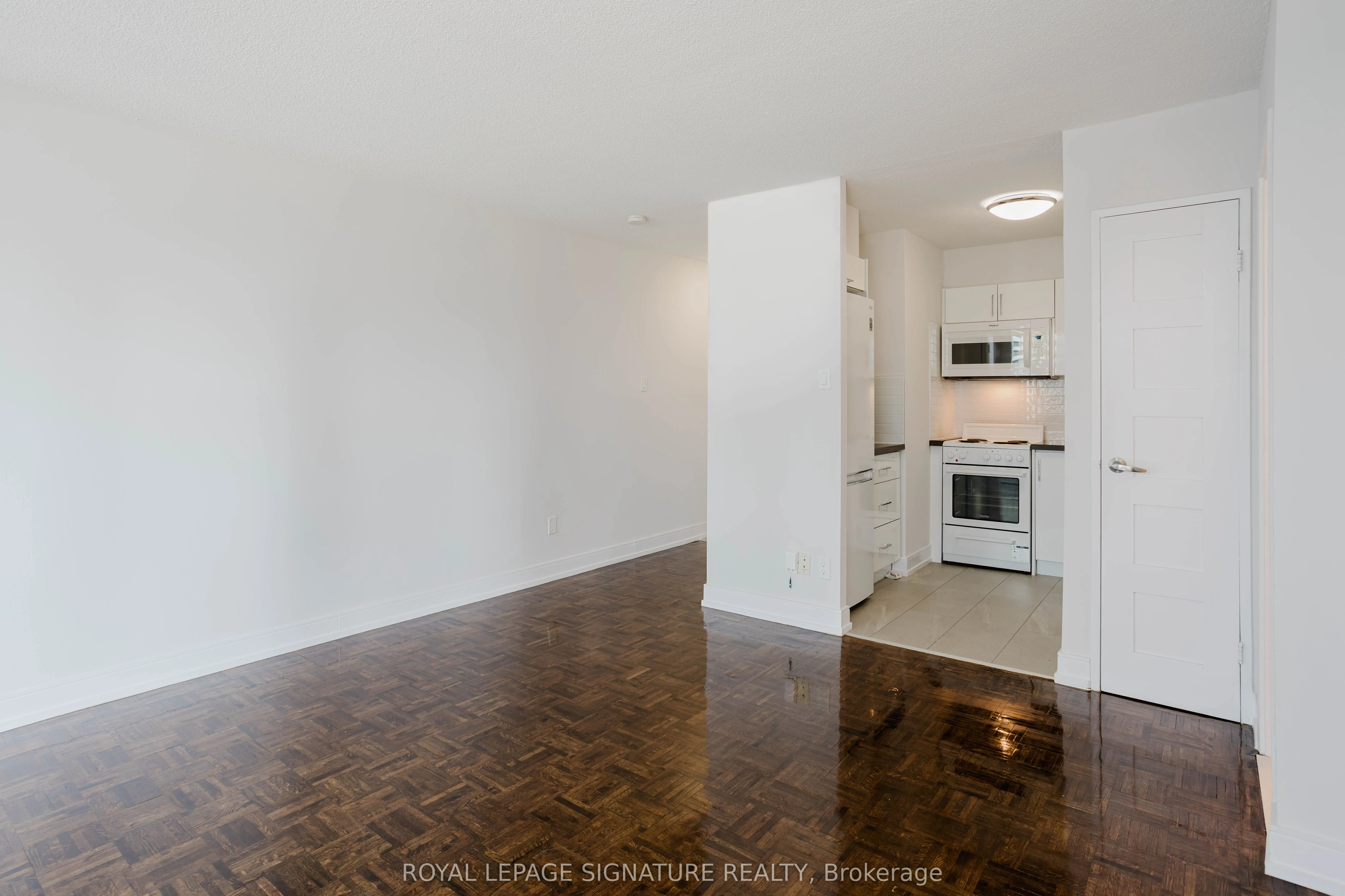 33 Isabella Street, #1806