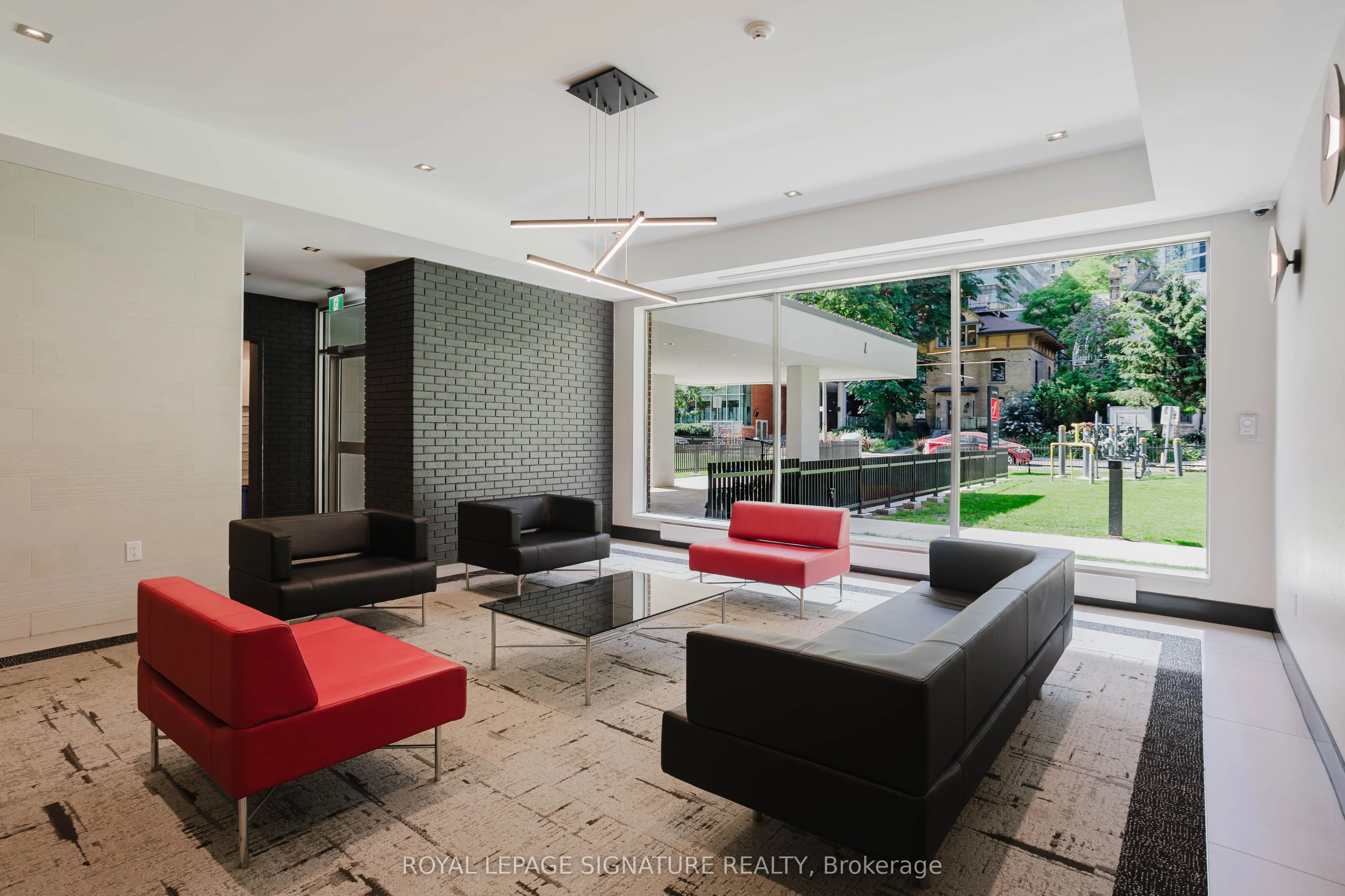 33 Isabella Street, #1806