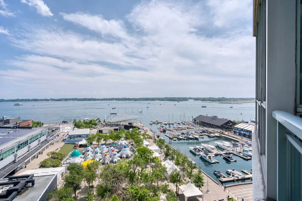 230 Queens Quay W, #1518