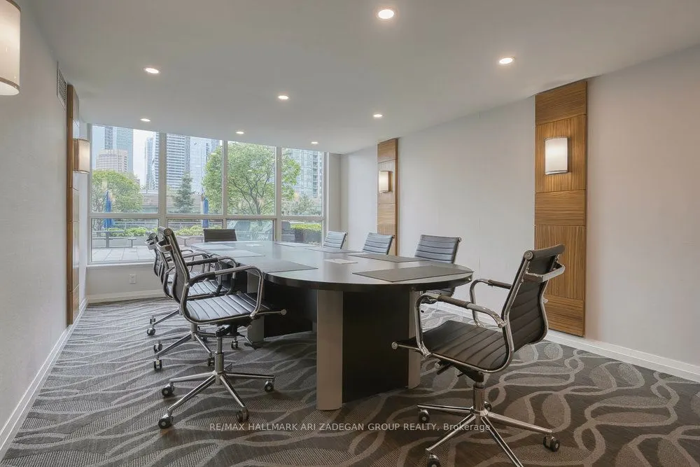 230 Queens Quay W, #1518