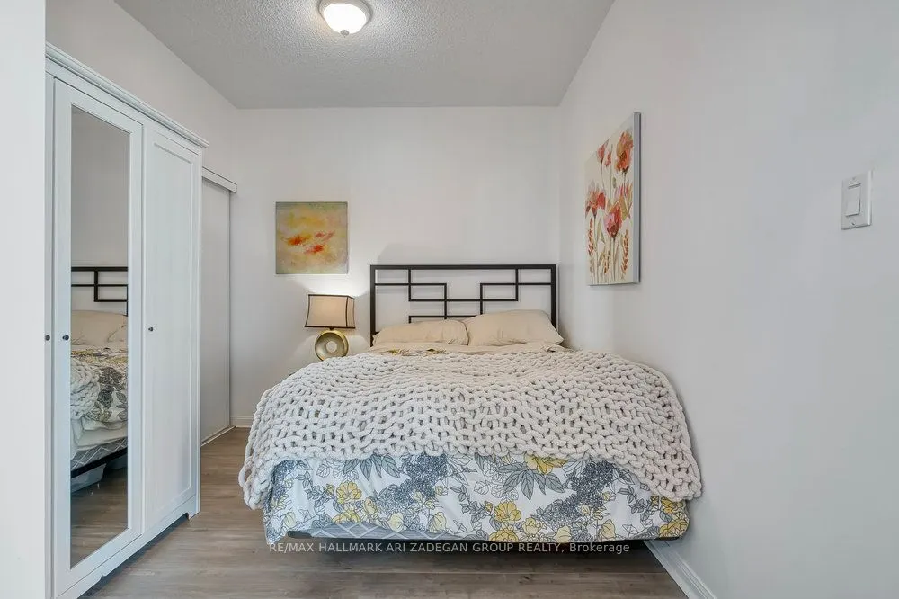 230 Queens Quay W, #1518