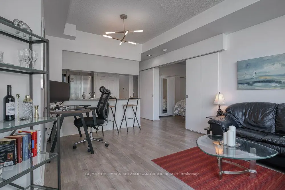 230 Queens Quay W, #1518