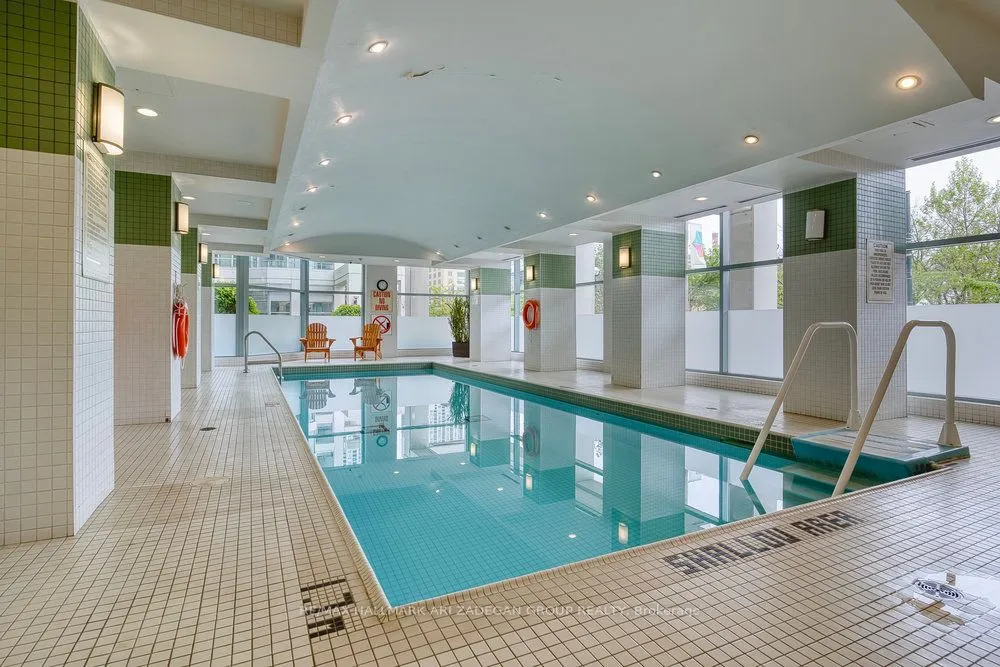 230 Queens Quay W, #1518