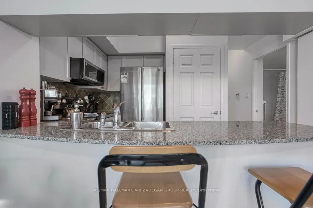 230 Queens Quay W, #1518