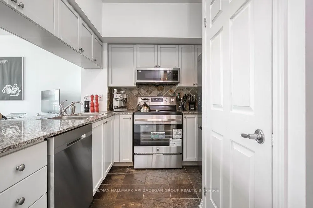 230 Queens Quay W, #1518