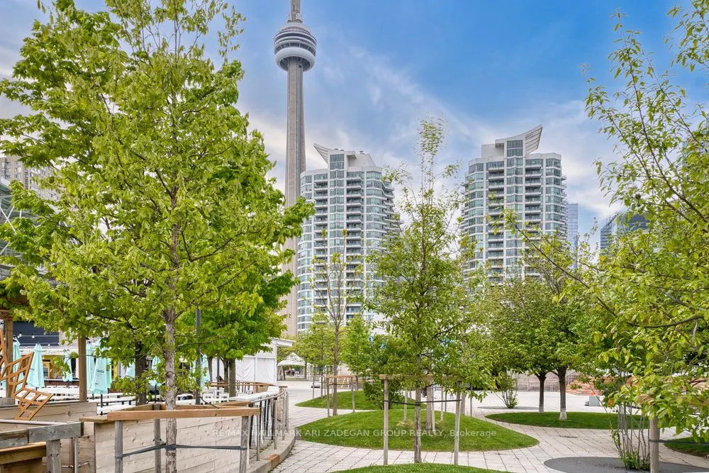 230 Queens Quay W, #1518
