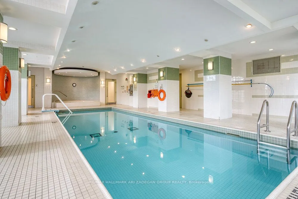 230 Queens Quay W, #1518