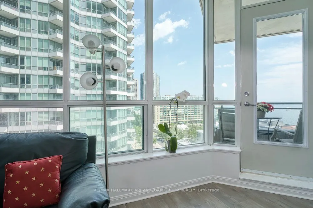 230 Queens Quay W, #1518