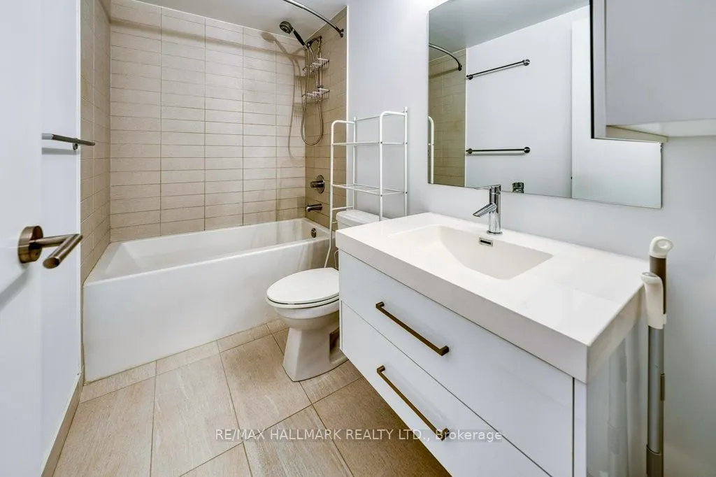 403 Church Street, #416