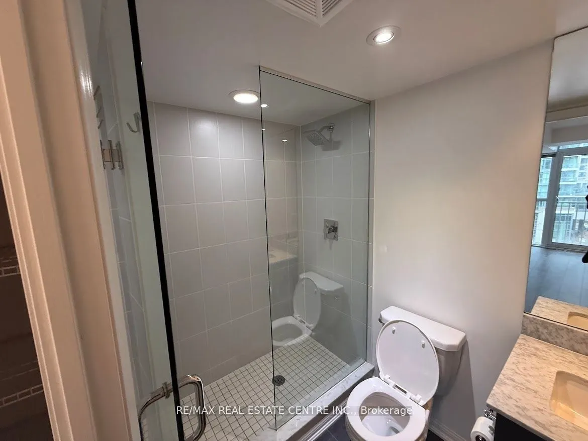 35 Bastion Street, #709