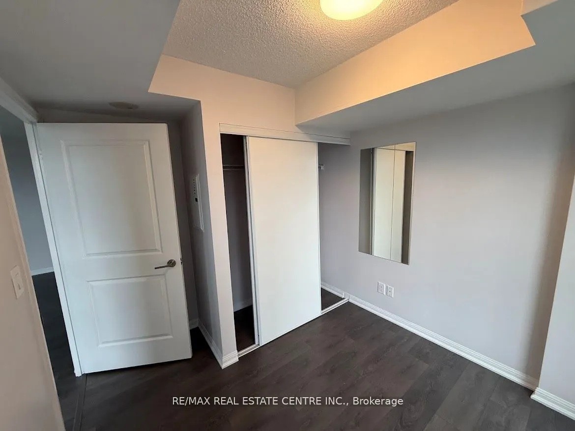 35 Bastion Street, #709