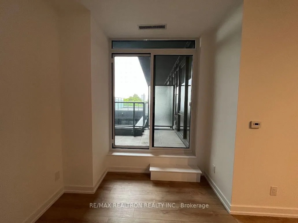 500 Dupont Street, #301