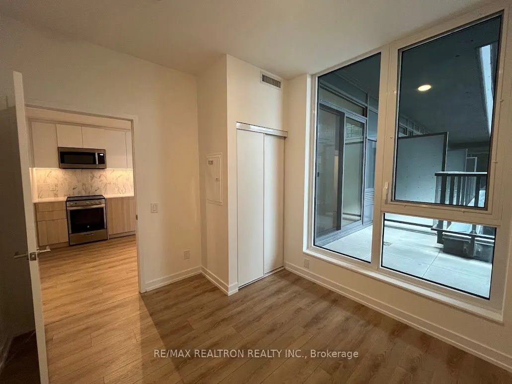 500 Dupont Street, #301