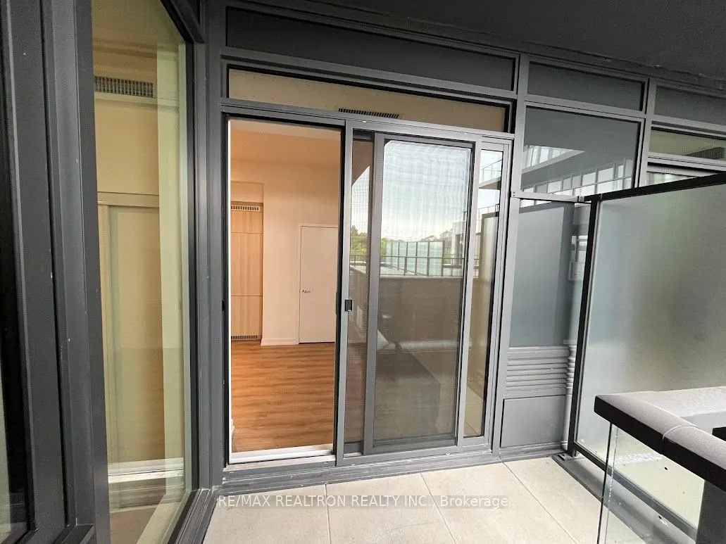 500 Dupont Street, #301