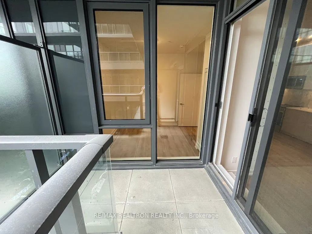 500 Dupont Street, #301