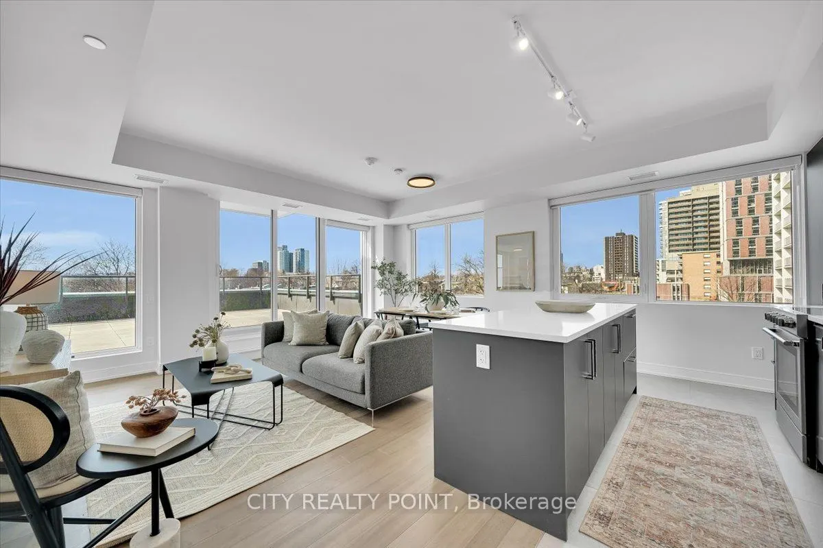 664 Spadina Avenue, #503