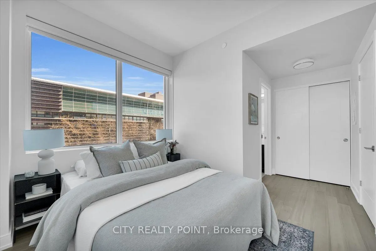 664 Spadina Avenue, #503