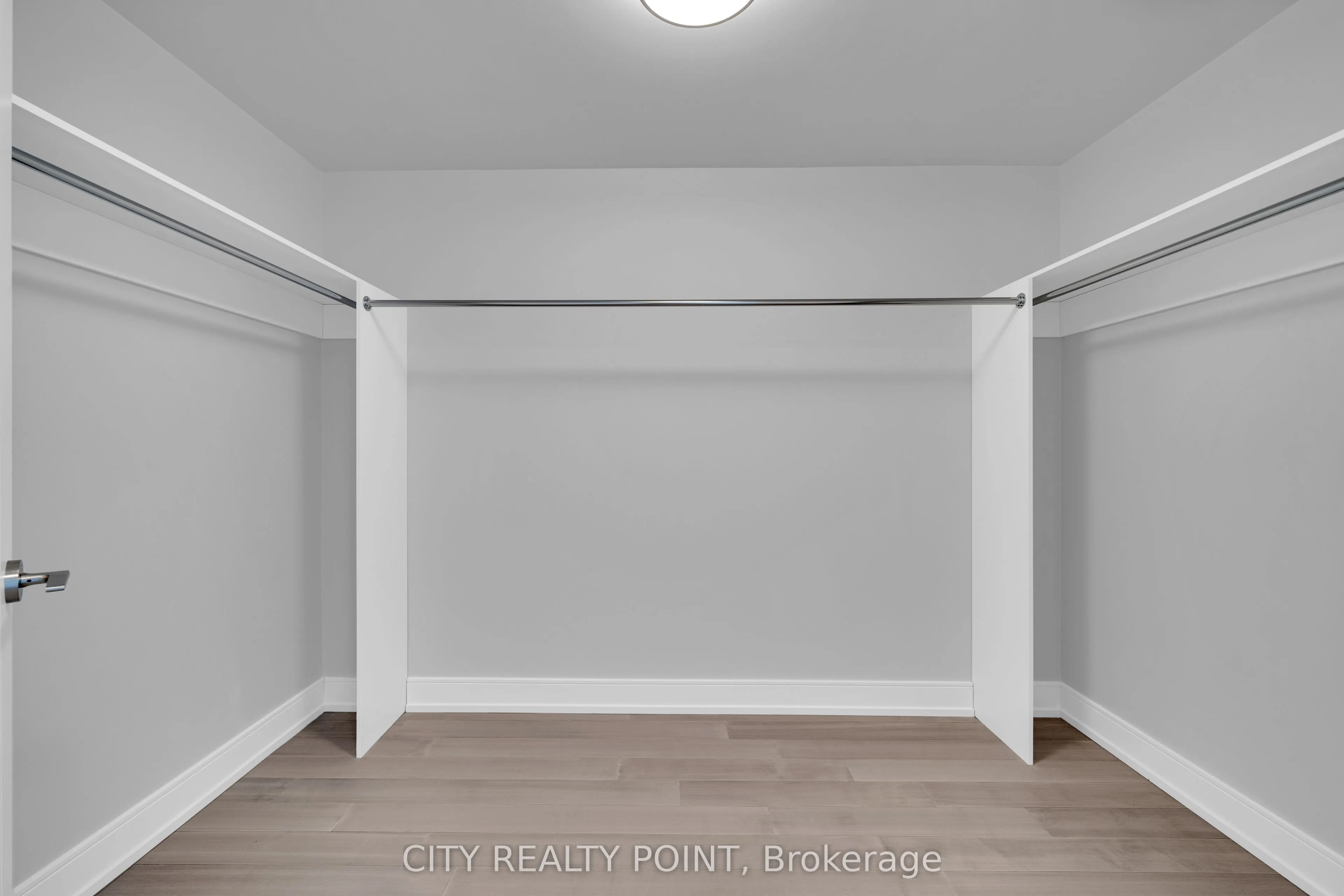 664 Spadina Avenue, #503