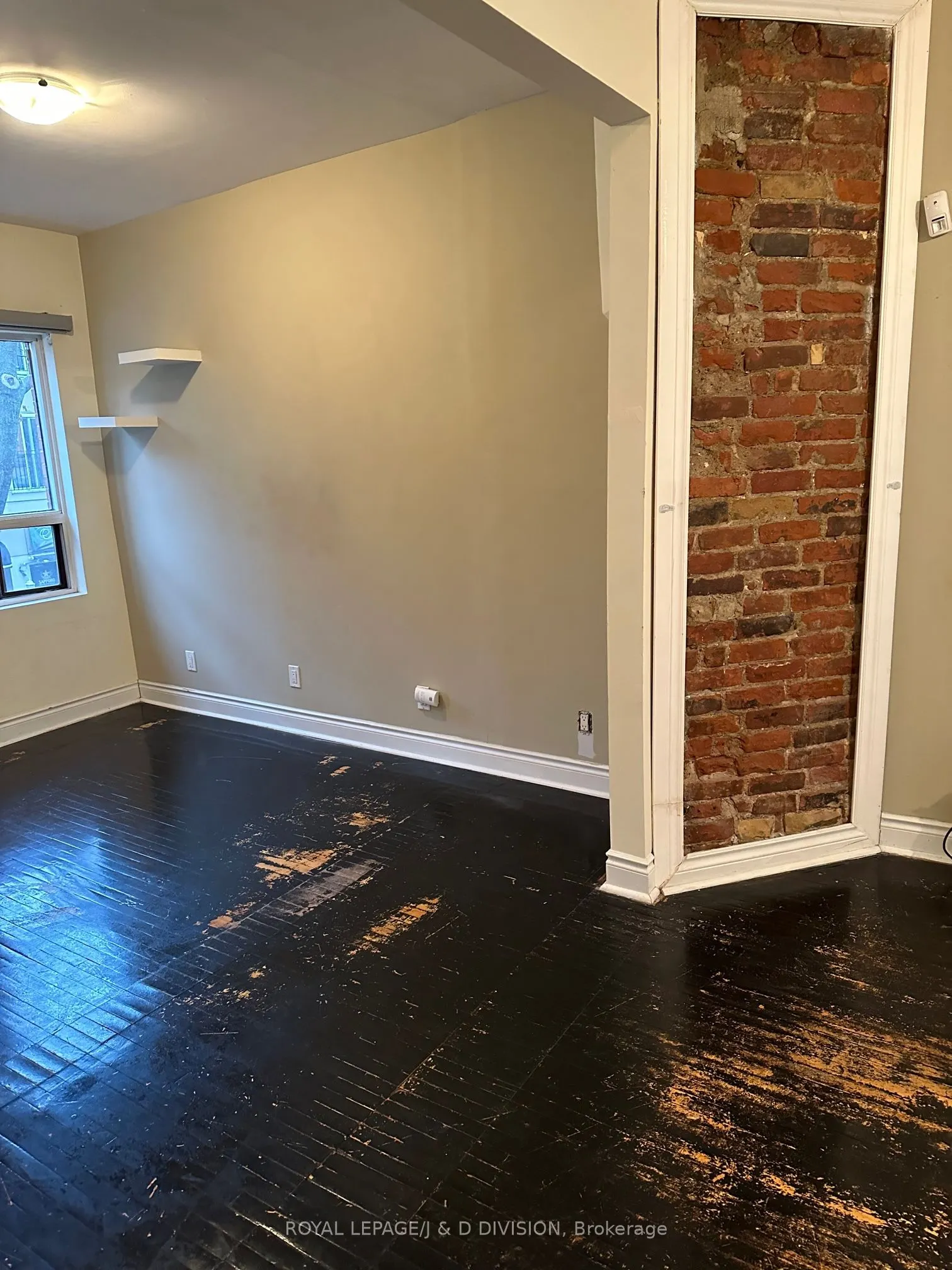9 Irwin Avenue, #Upper