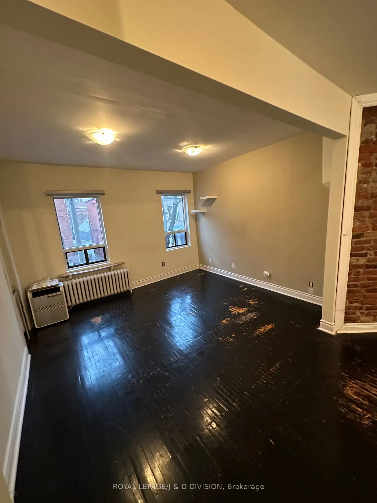 9 Irwin Avenue, #Upper