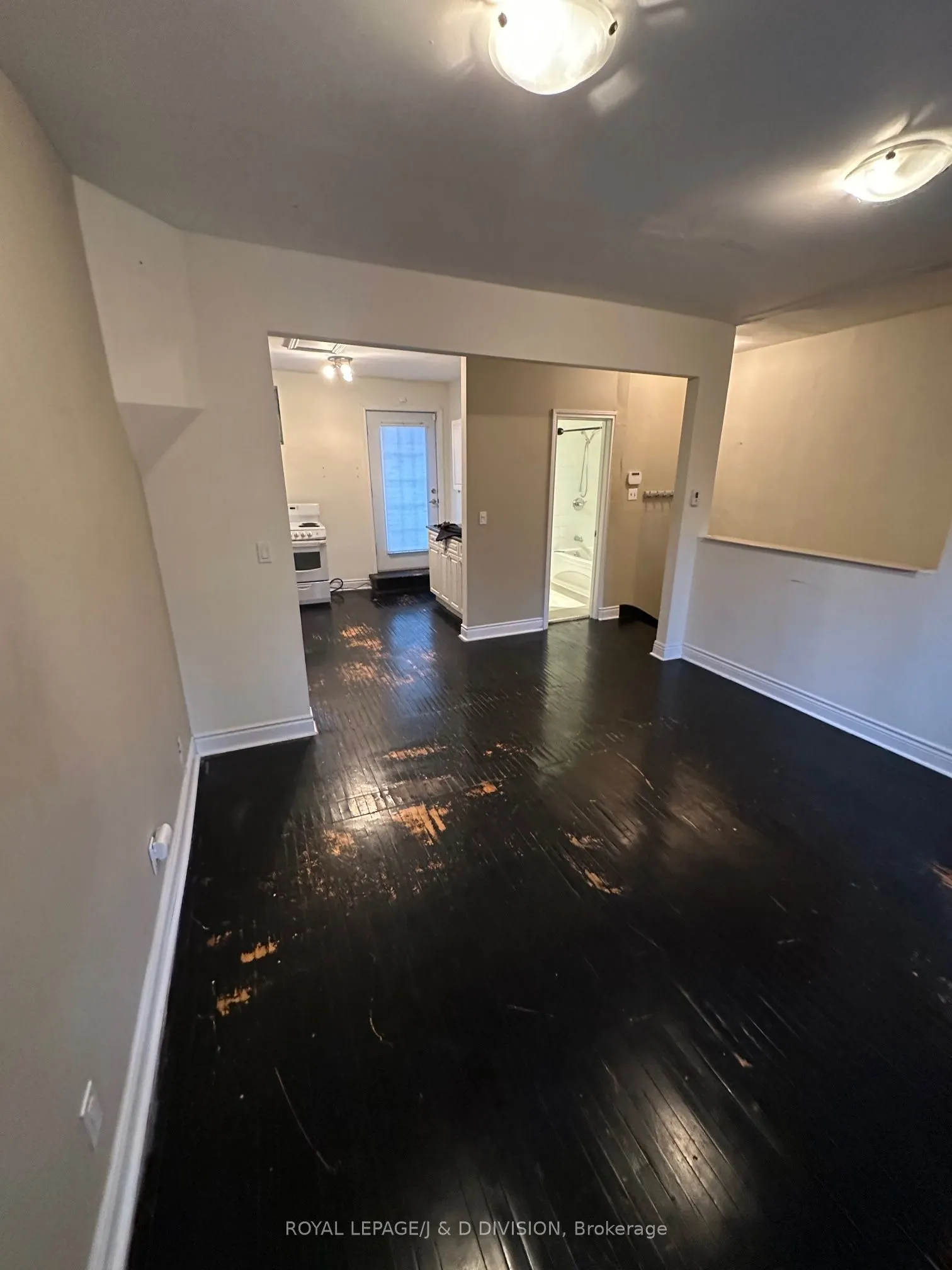 9 Irwin Avenue, #Upper