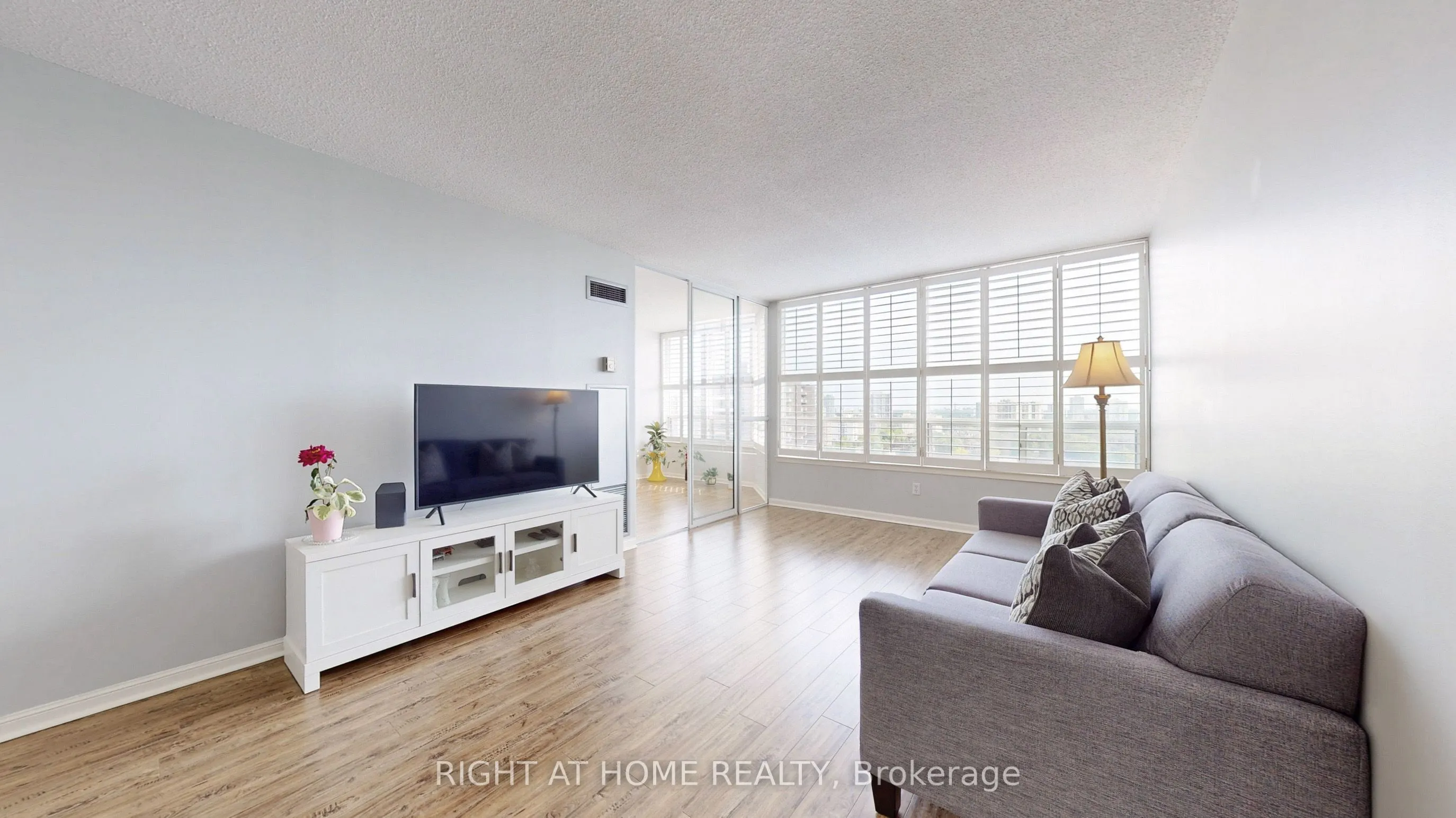 1121 Steeles Avenue W, #PH202