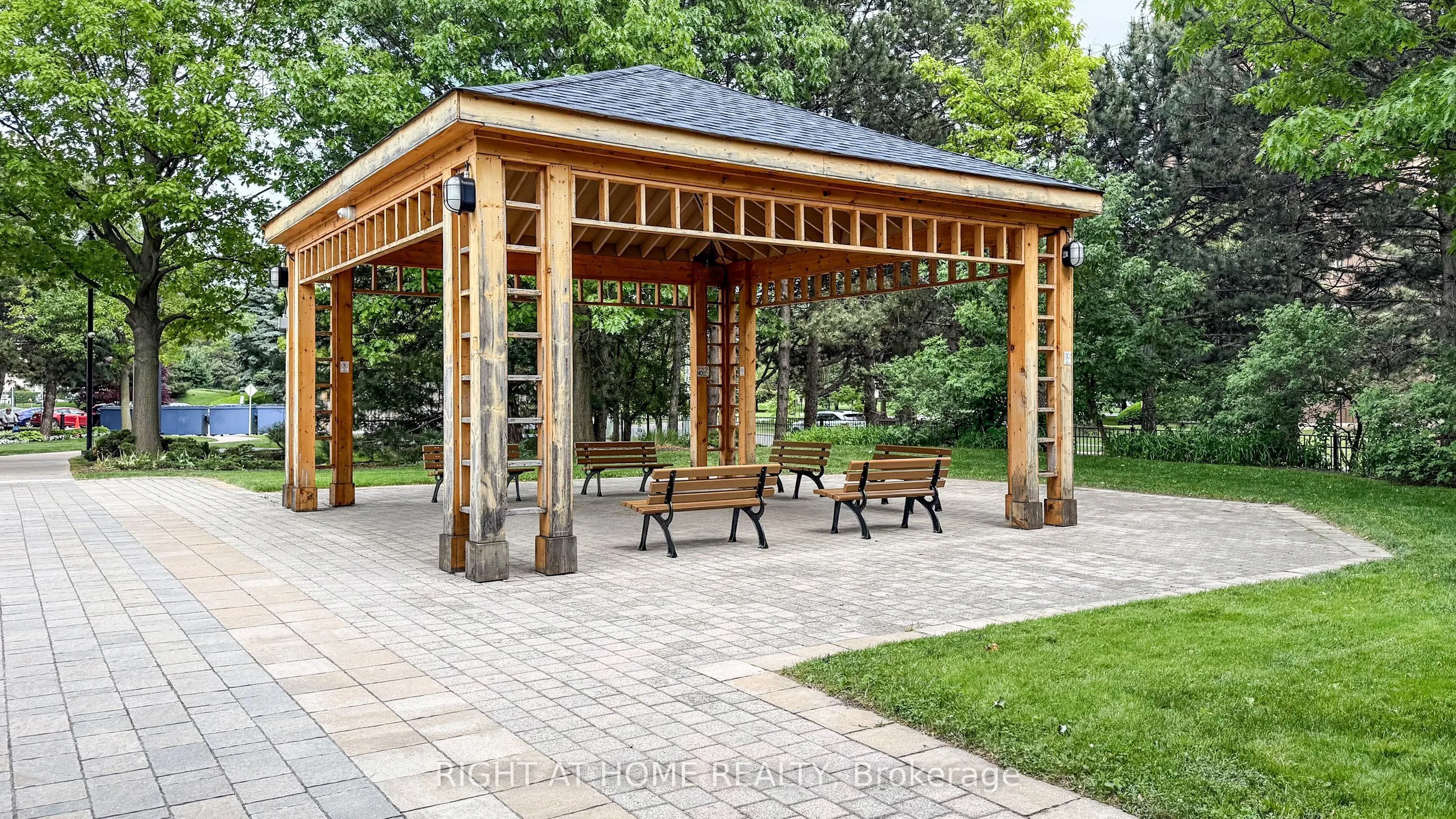 1121 Steeles Avenue W, #PH202
