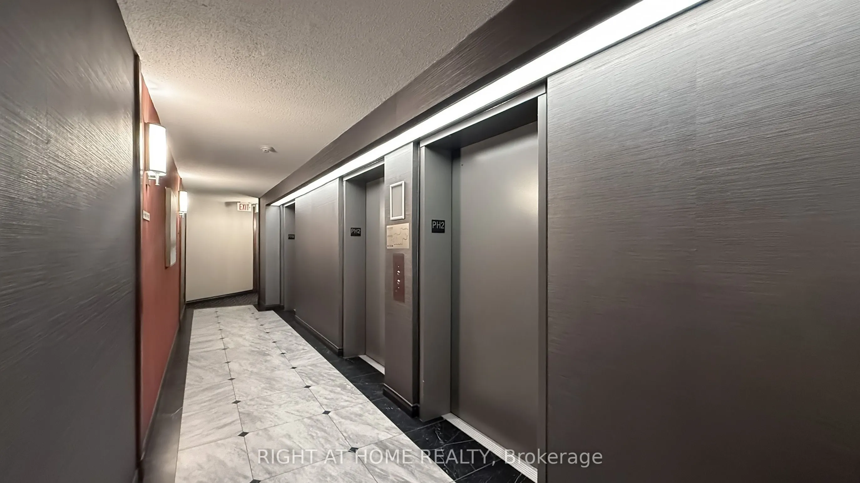 1121 Steeles Avenue W, #PH202