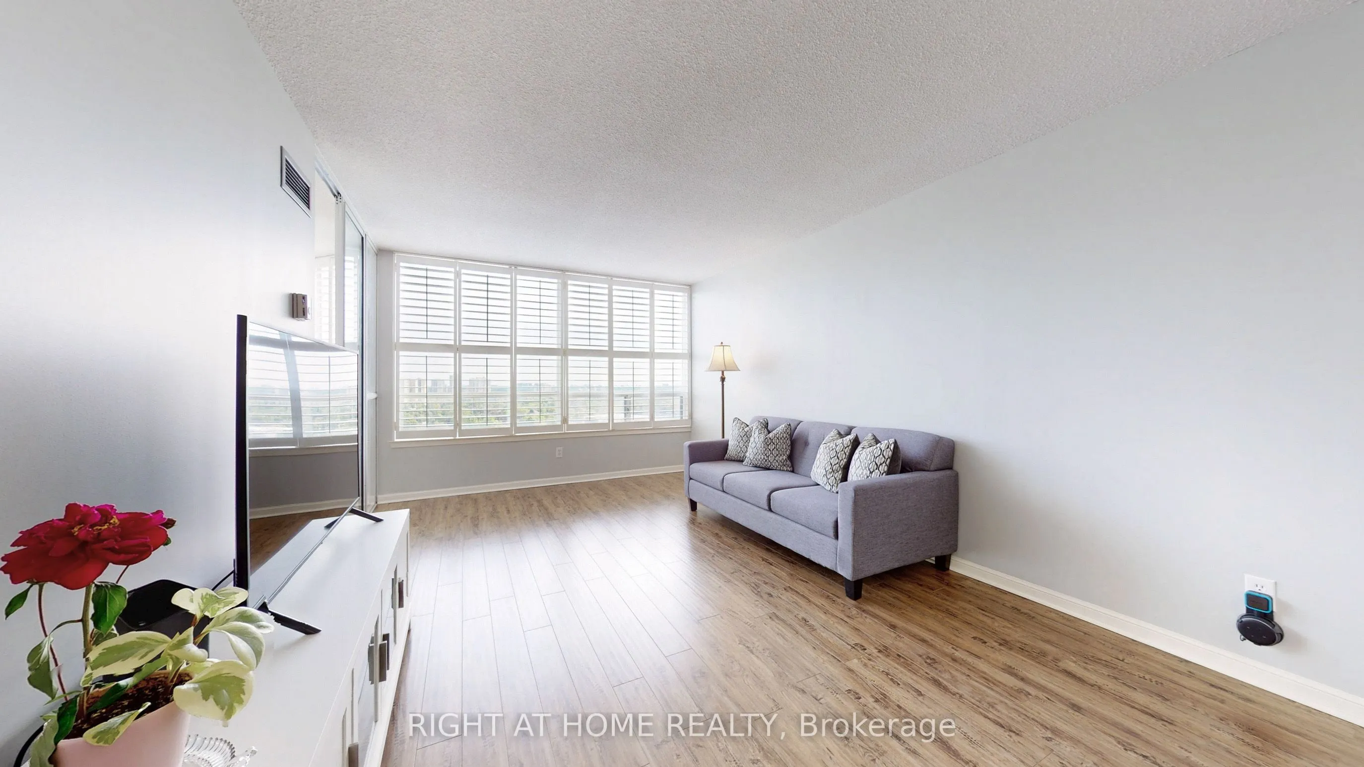 1121 Steeles Avenue W, #PH202