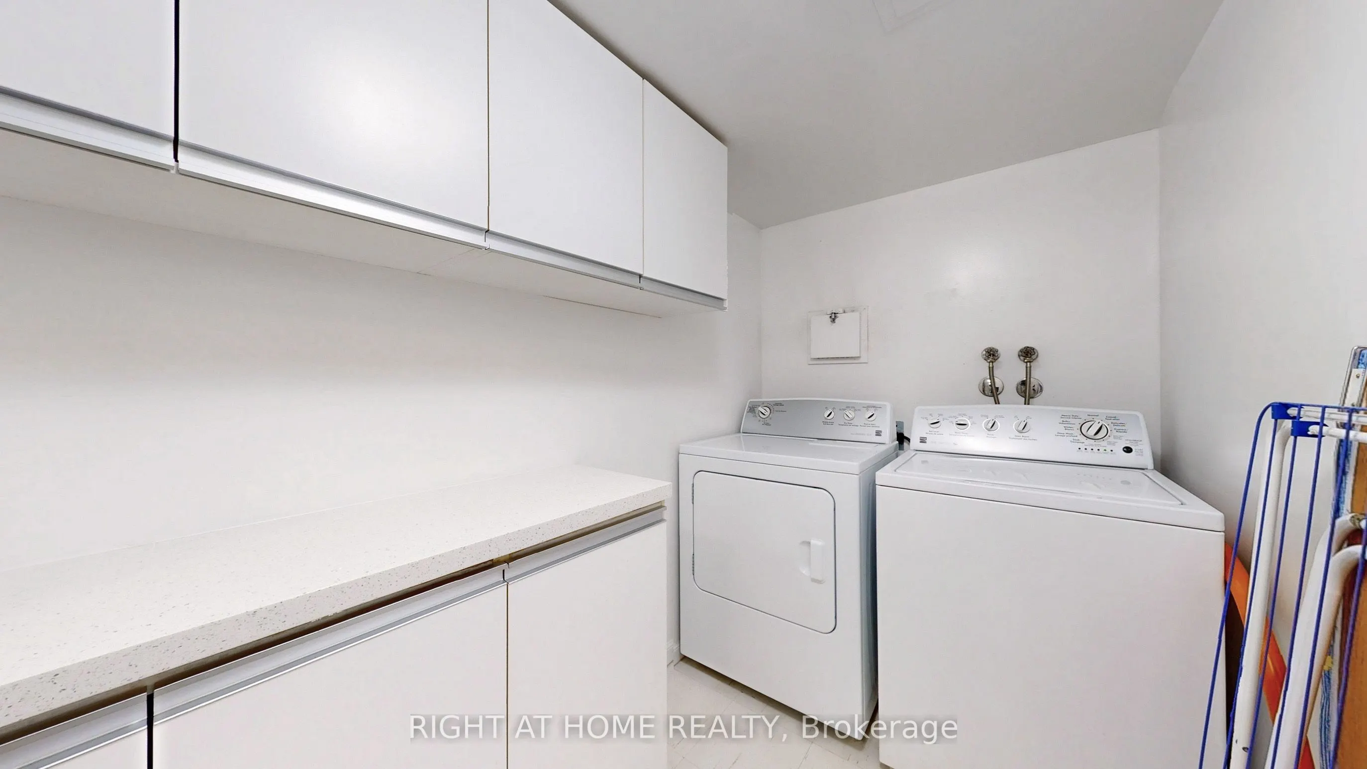 1121 Steeles Avenue W, #PH202