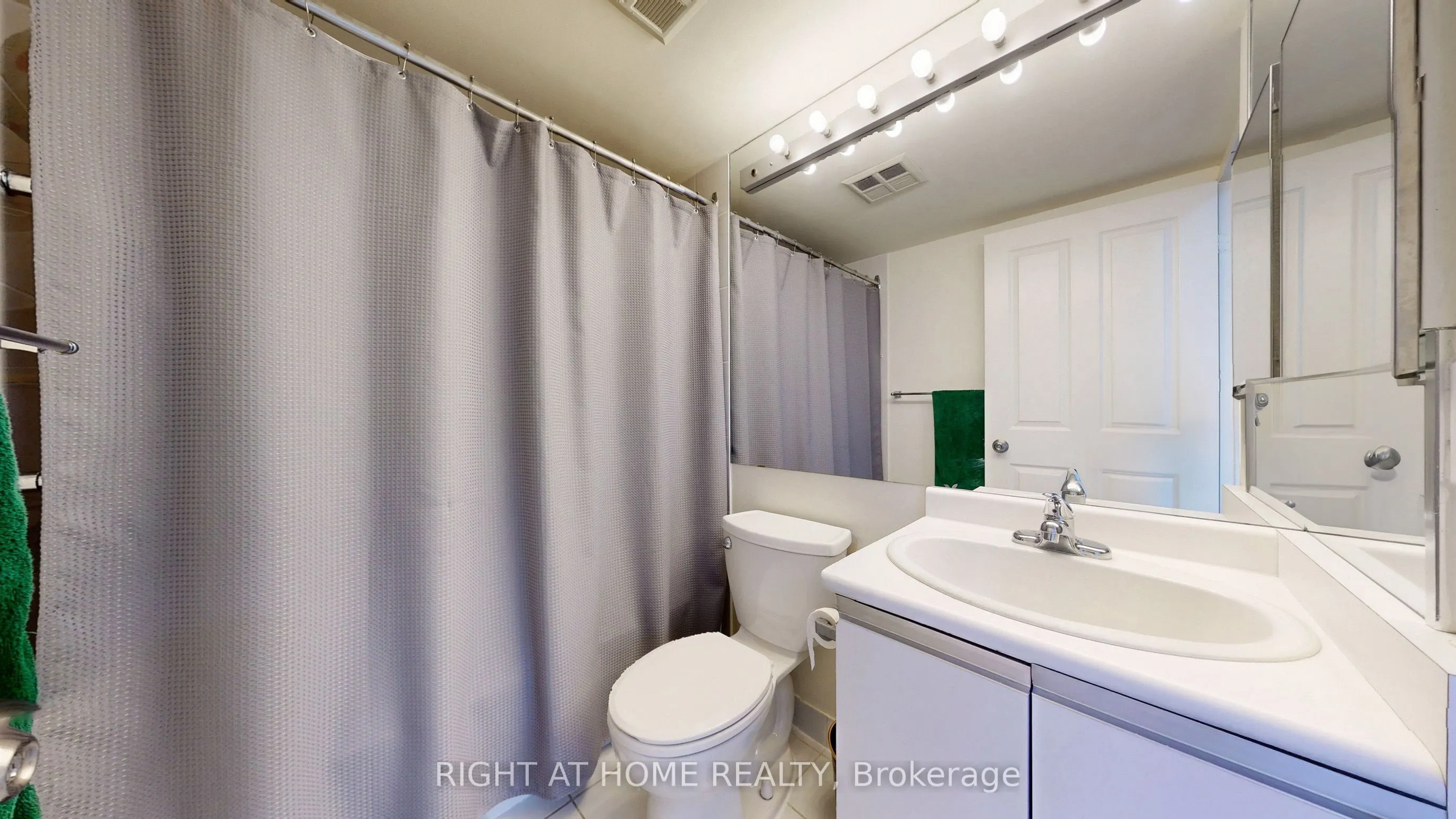 1121 Steeles Avenue W, #PH202