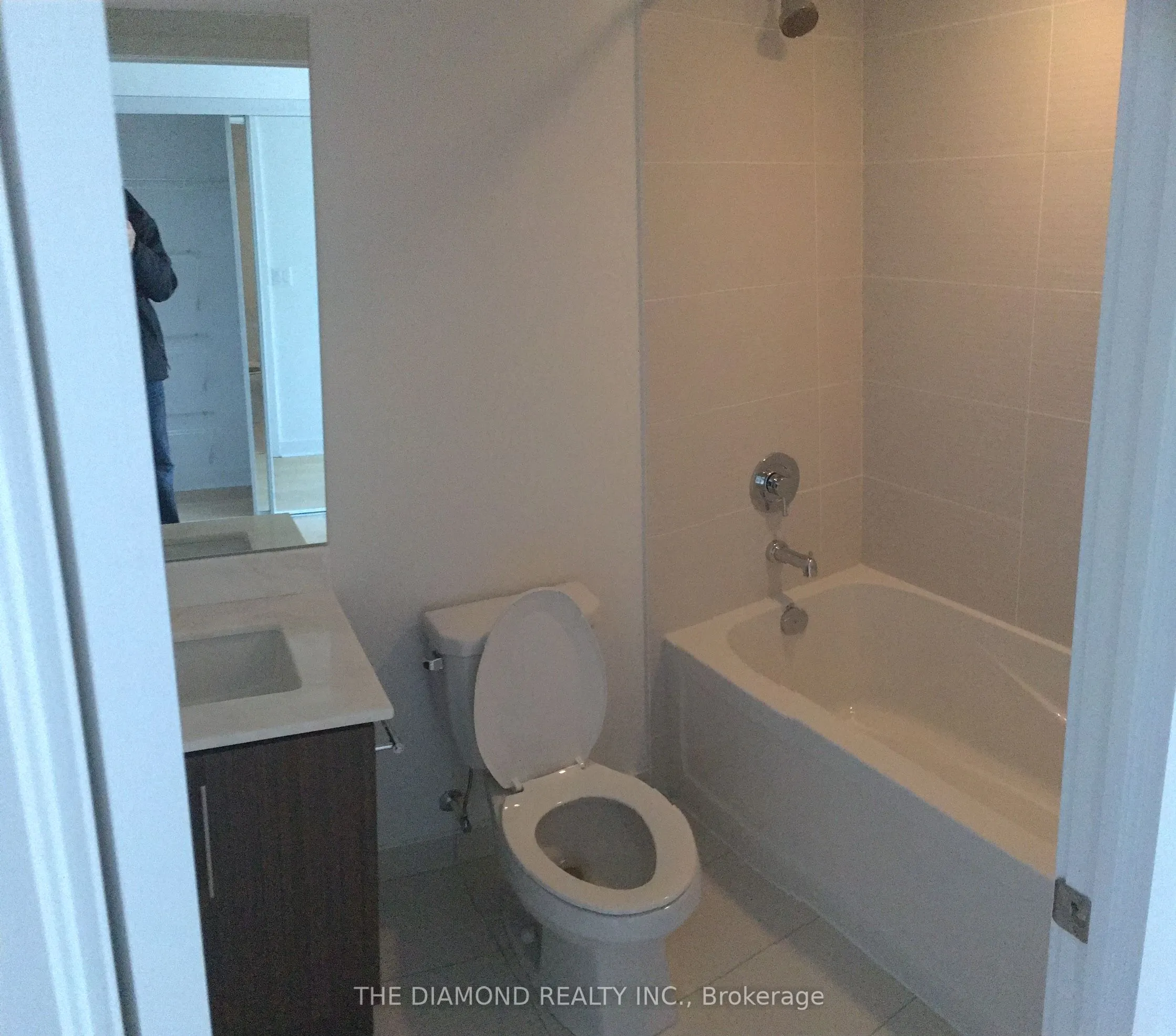 58 Orchard View Boulevard, #1101