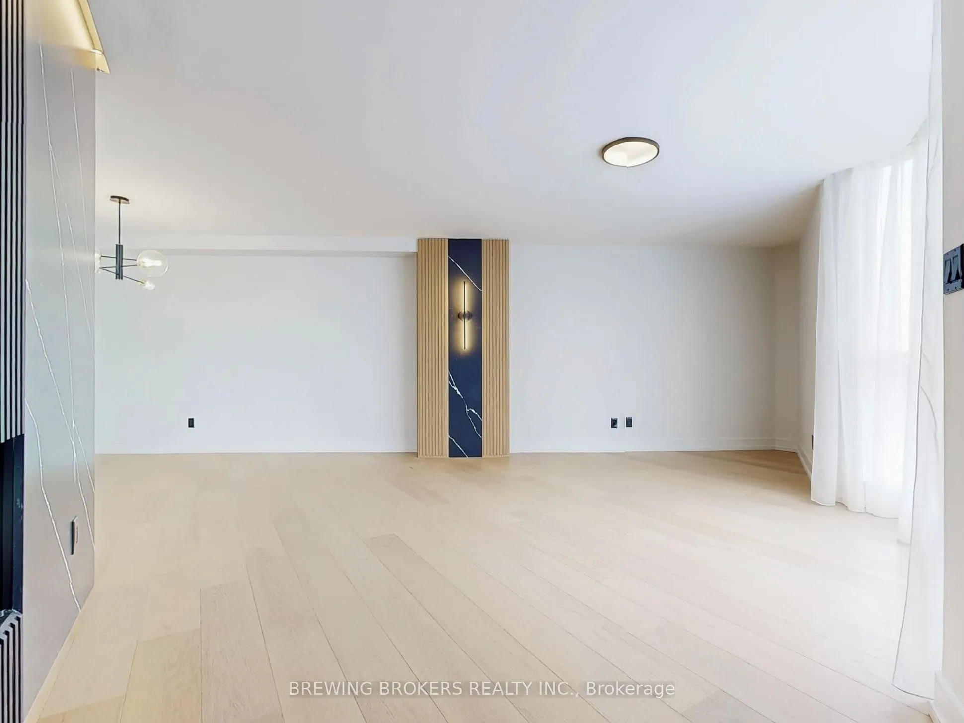 85 Skymark Drive, #501