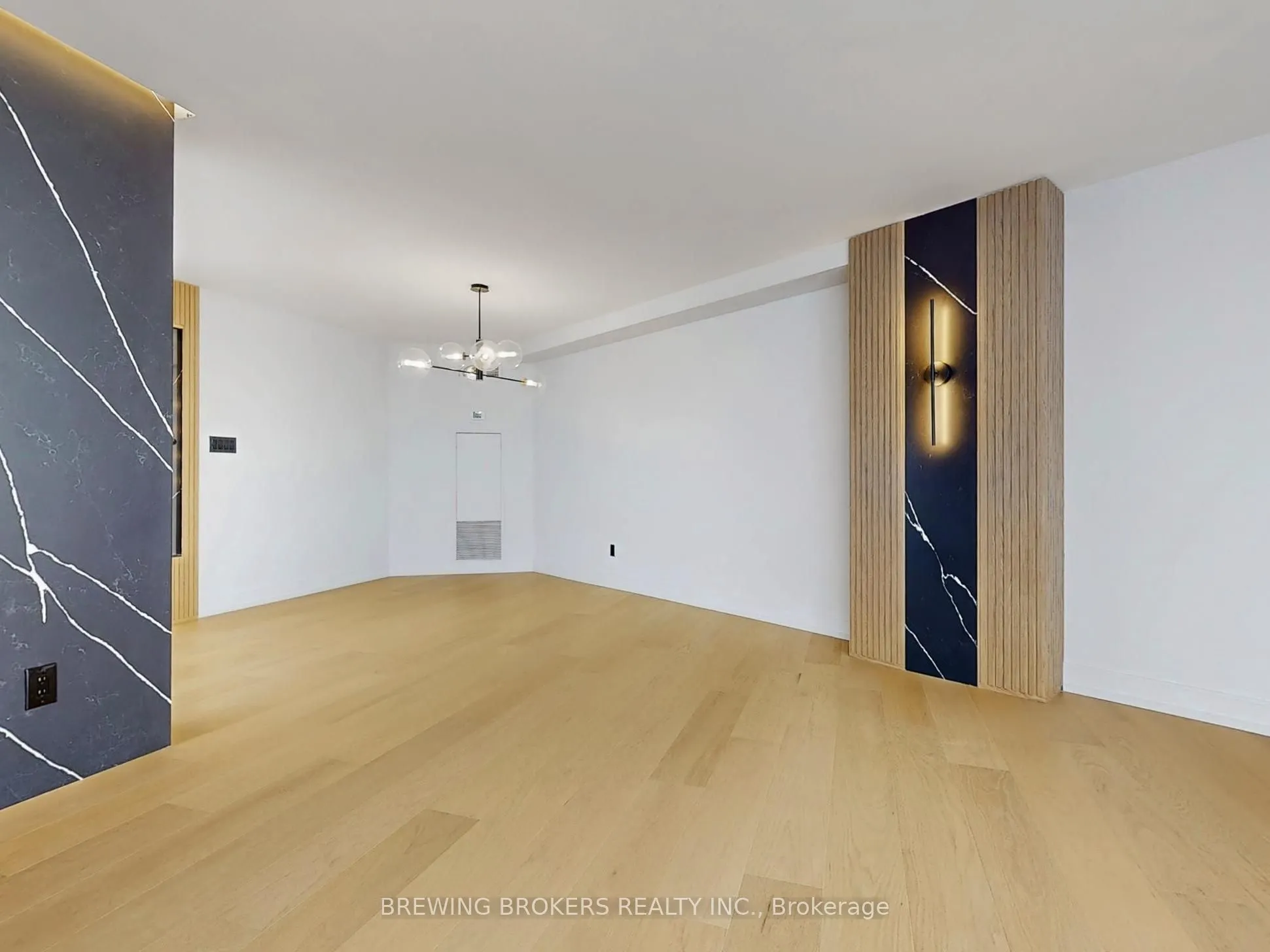85 Skymark Drive, #501