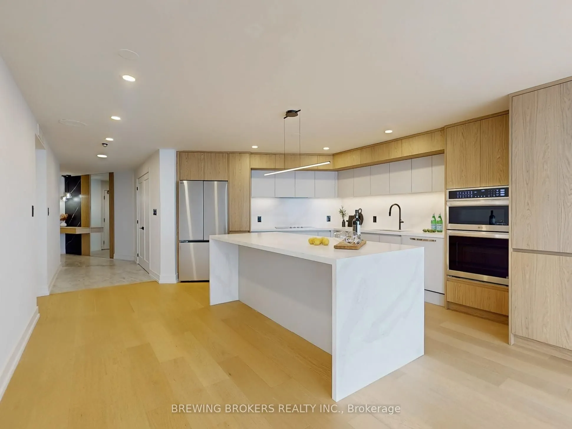 85 Skymark Drive, #501
