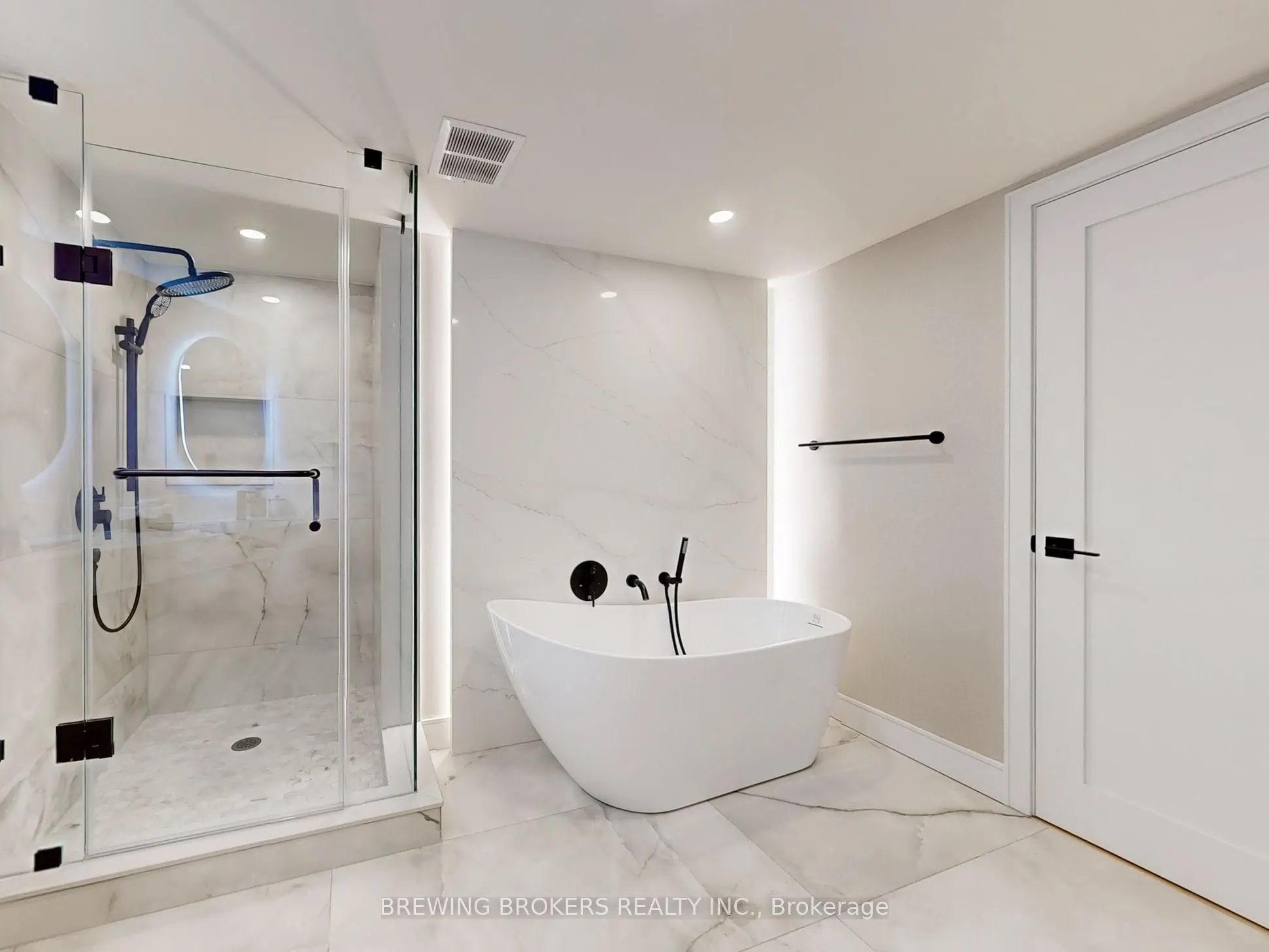85 Skymark Drive, #501