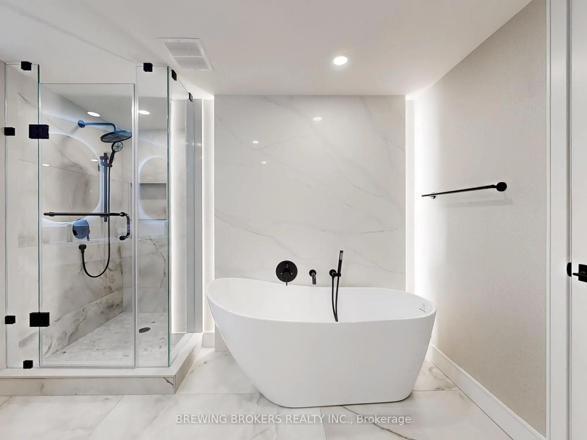 85 Skymark Drive, #501
