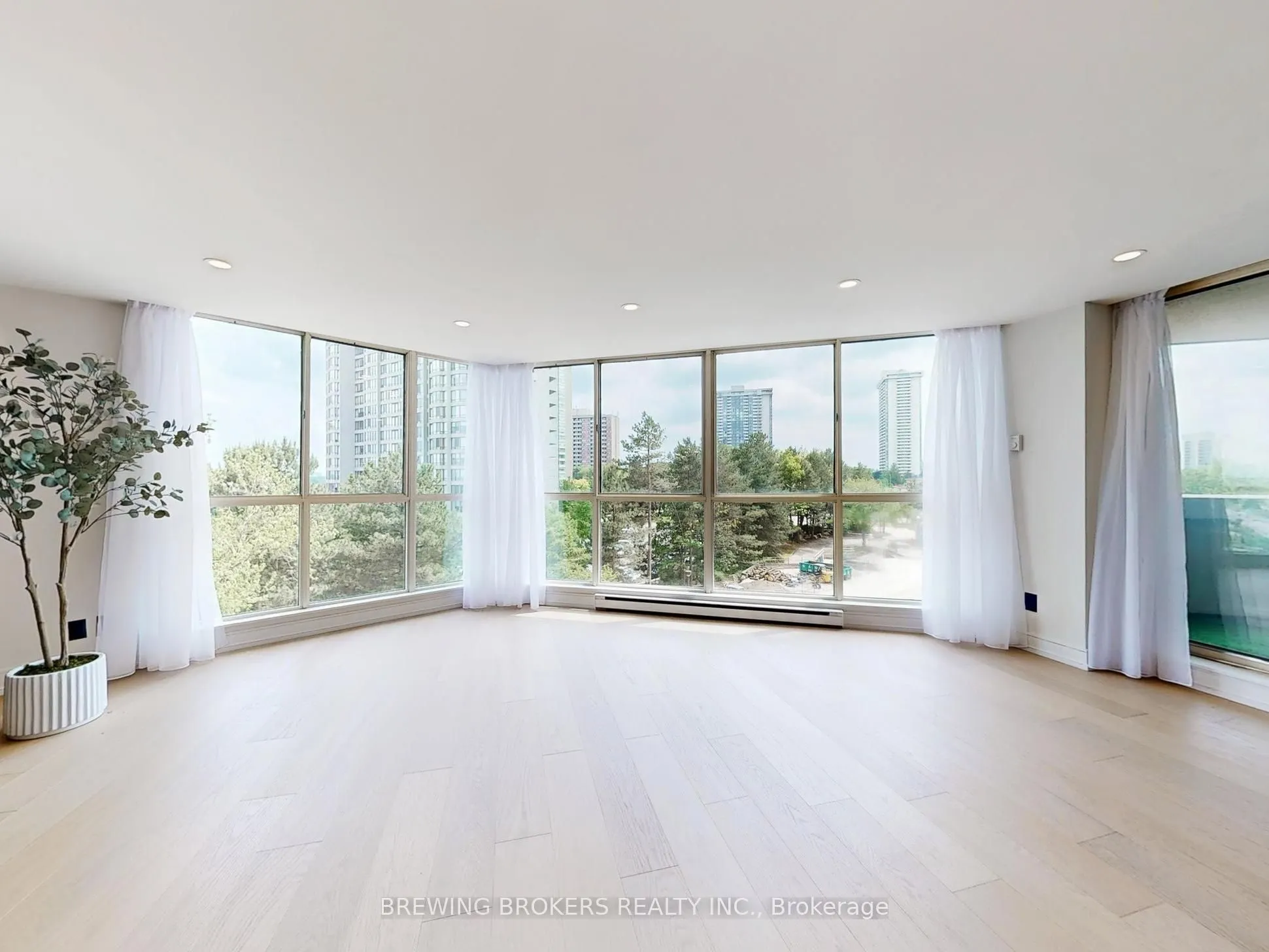 85 Skymark Drive, #501