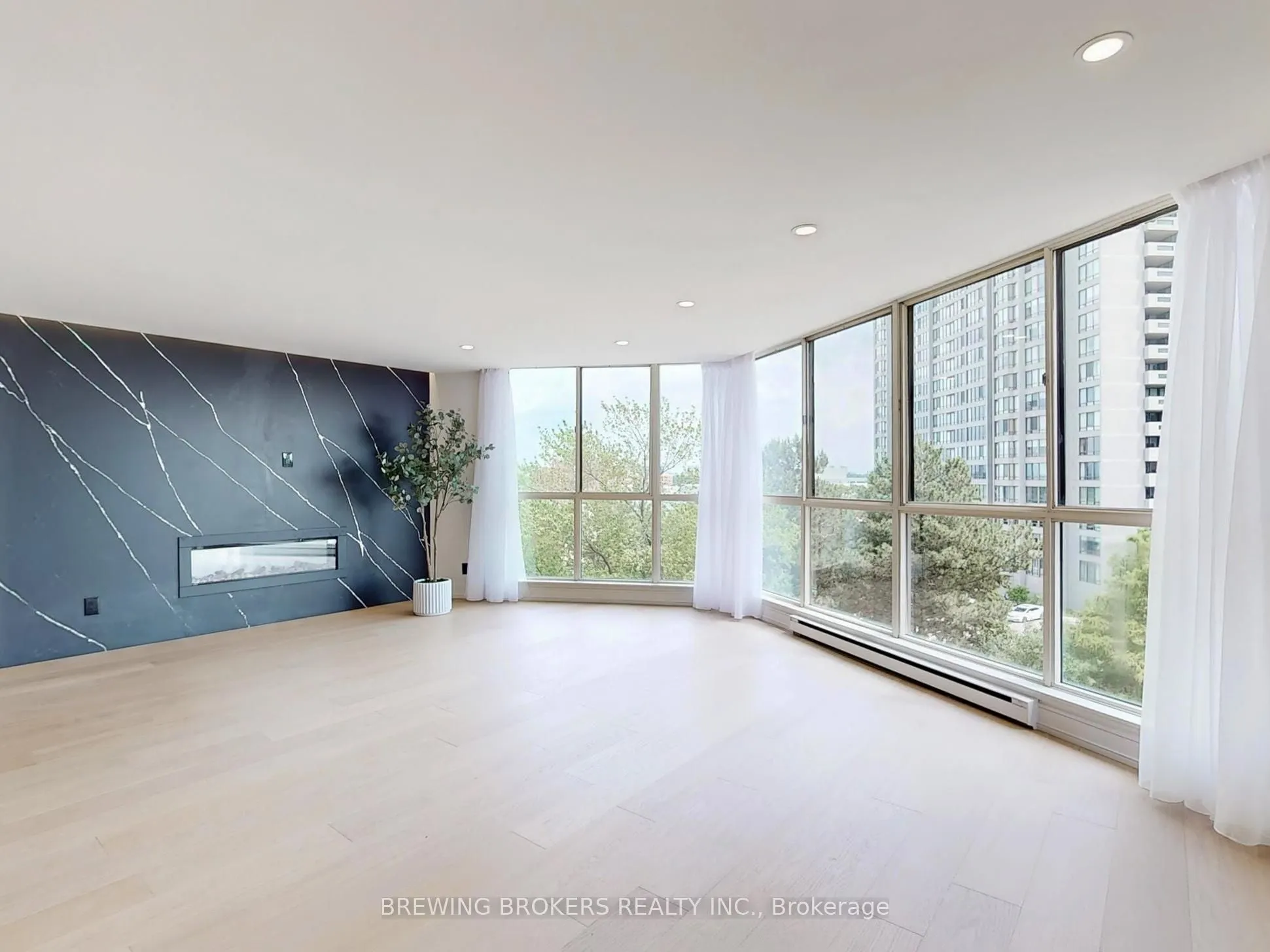 85 Skymark Drive, #501