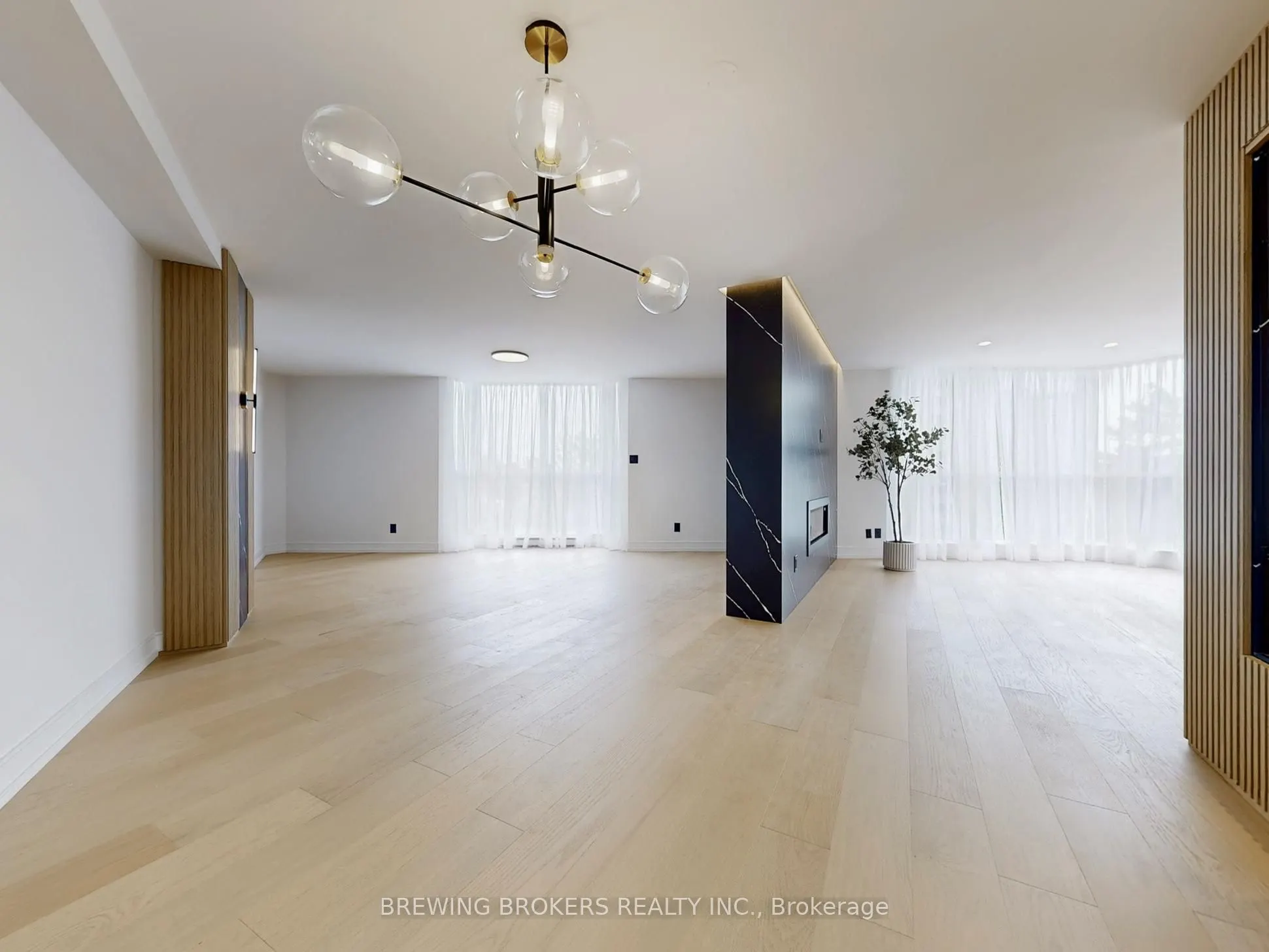 85 Skymark Drive, #501