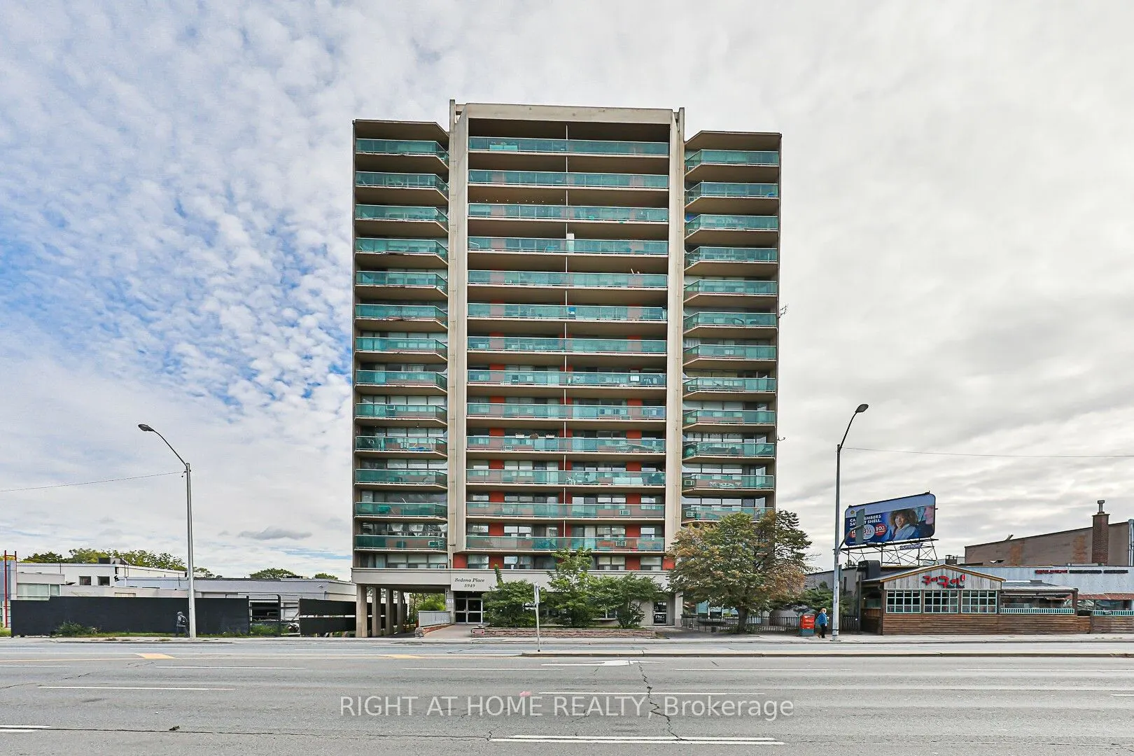 5949 Yonge Street, #206