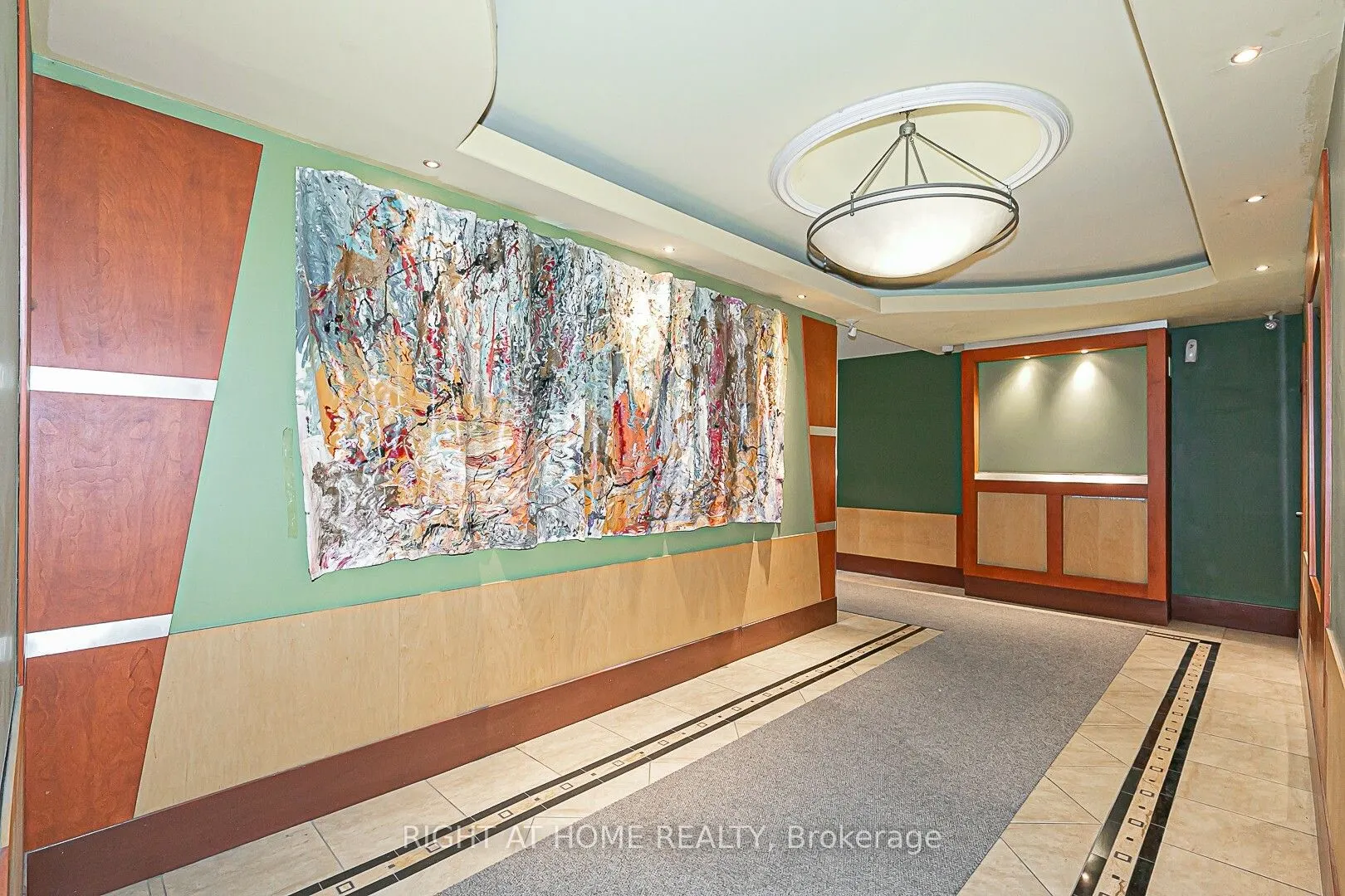 5949 Yonge Street, #206