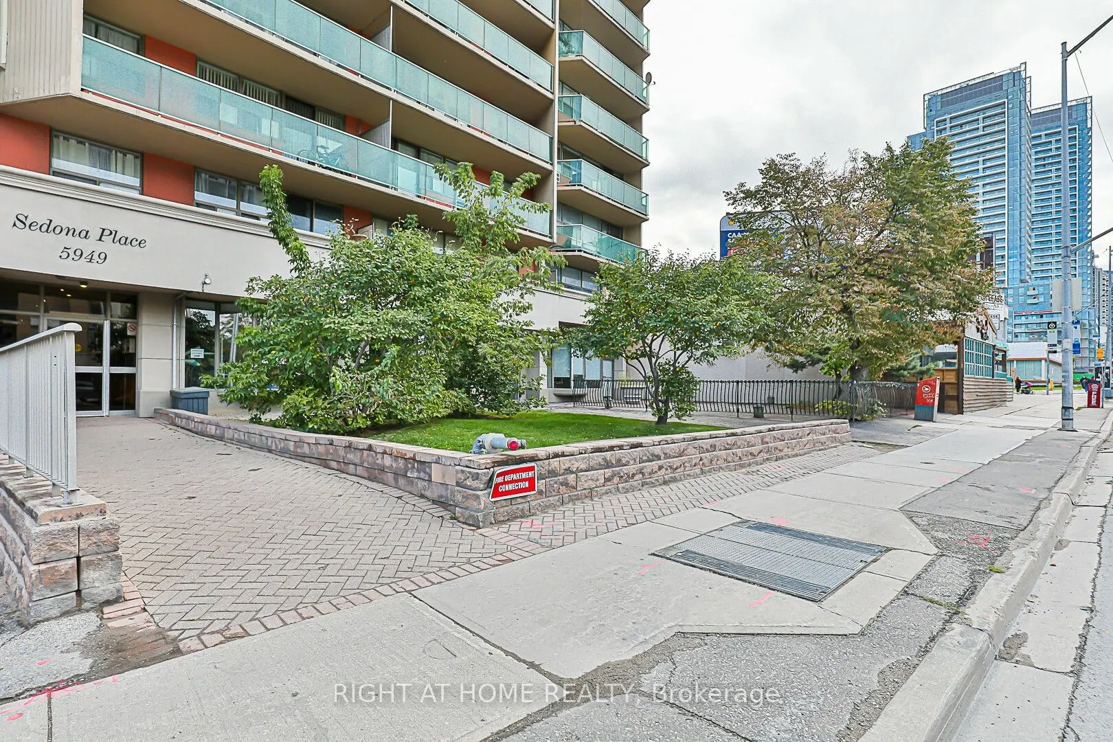 5949 Yonge Street, #206