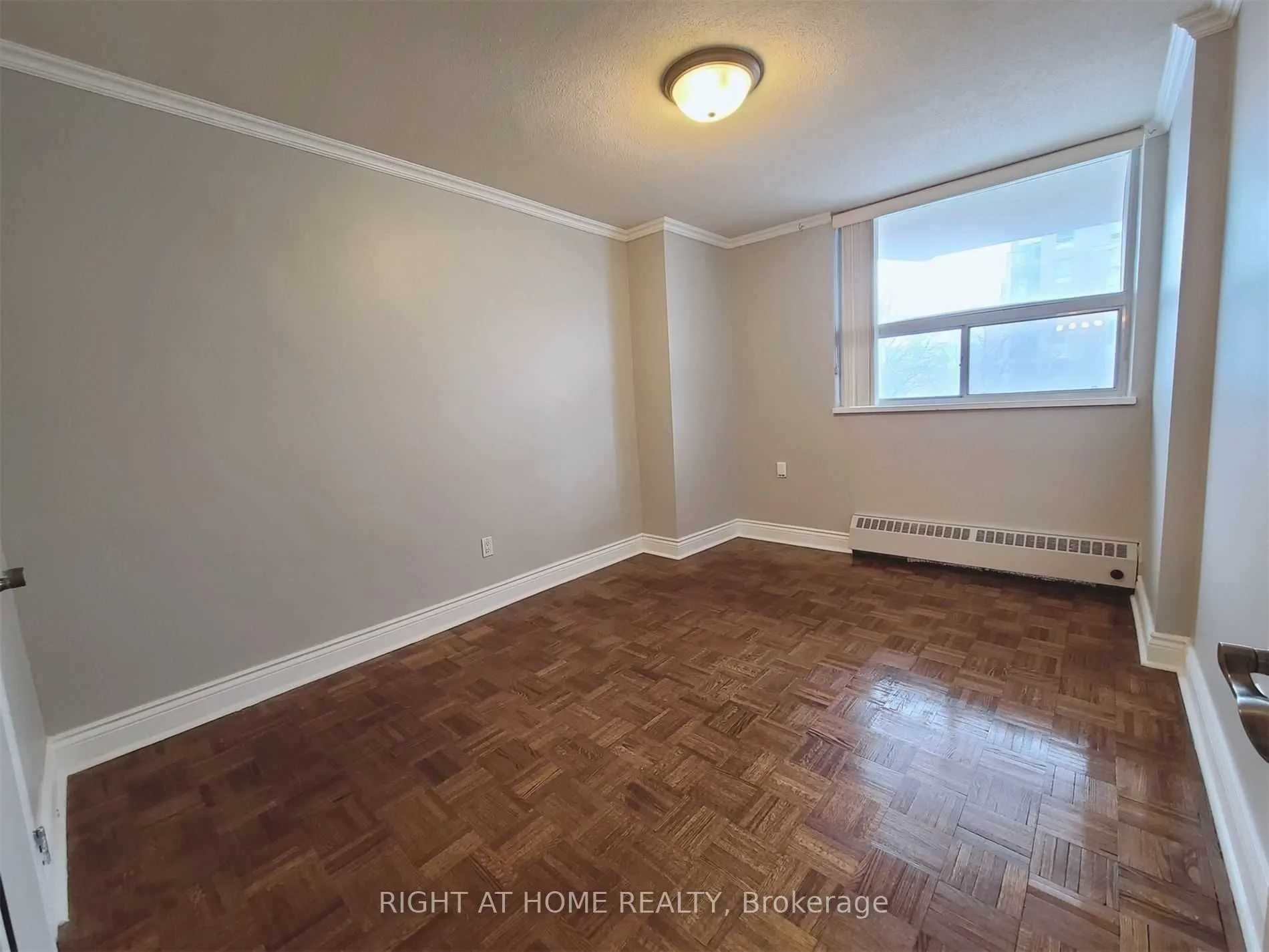 5949 Yonge Street, #206