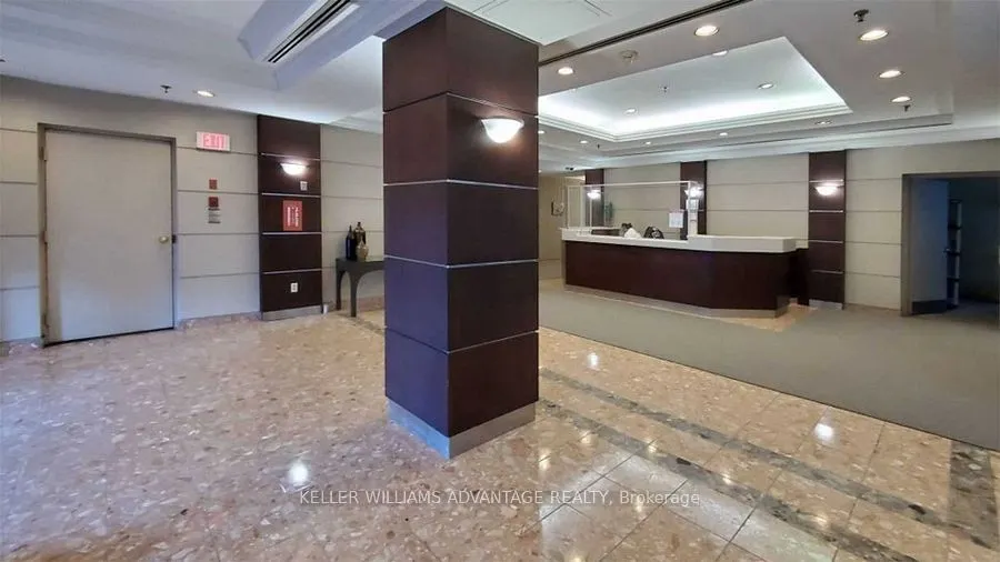 117 Gerrard Street E #404