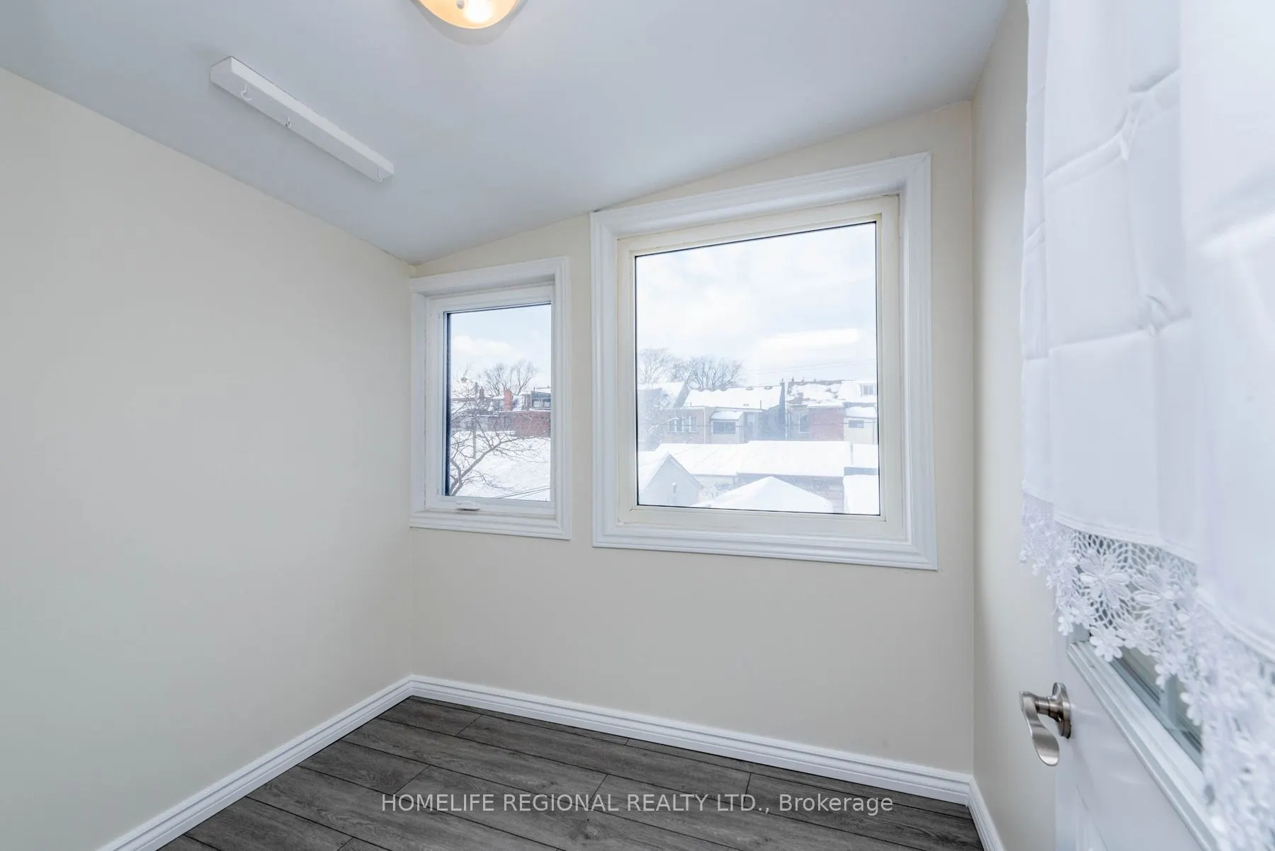 200 Roxton Road